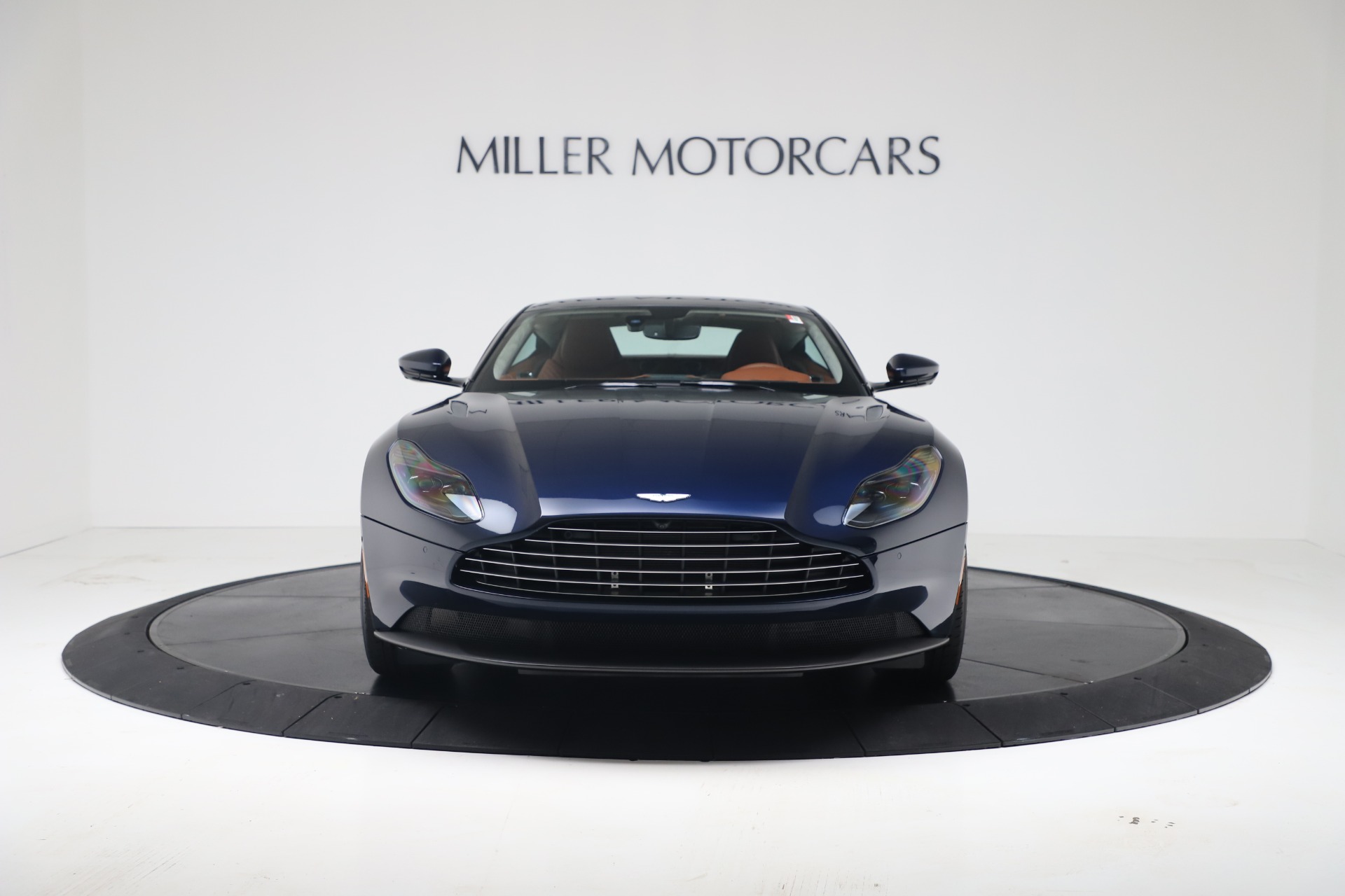 2020 Aston Martin DB11 V8 Coupe, 6/20