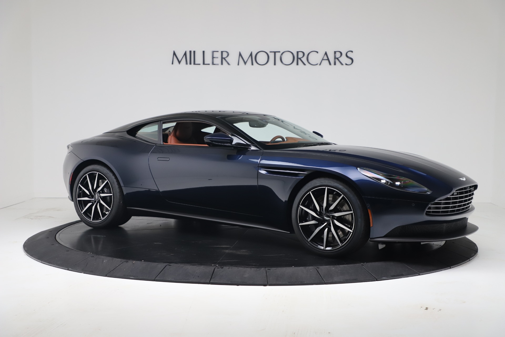 2020 Aston Martin DB11 V8 Coupe, 8/20