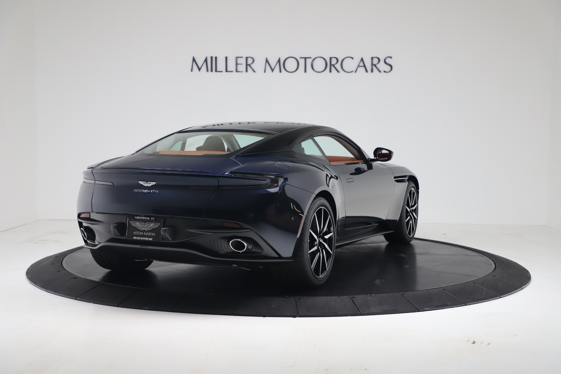 2020 Aston Martin DB11 V8 Coupe, 20/20