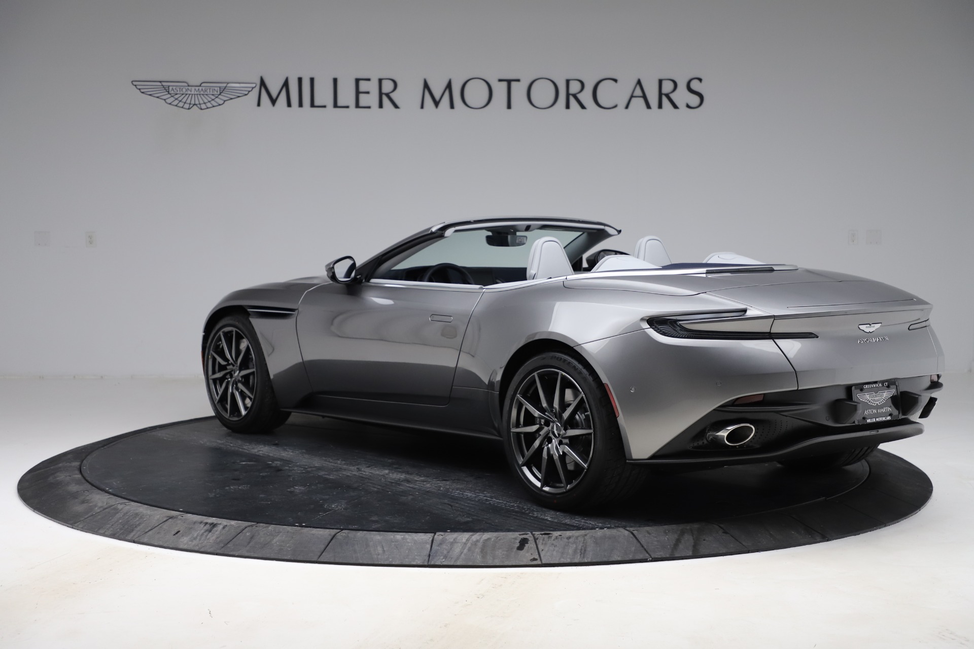 2020 Aston Martin DB11 Volante Convertible, 2/20