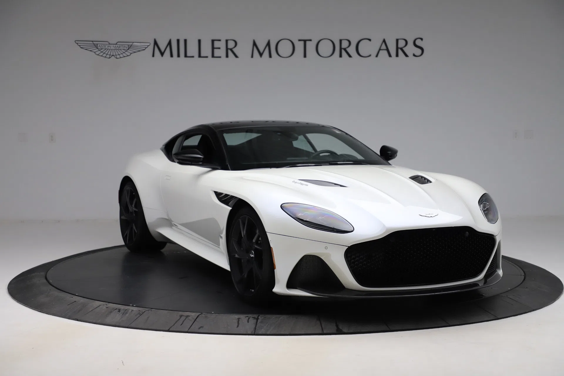 2019 Aston Martin DBS Superleggera