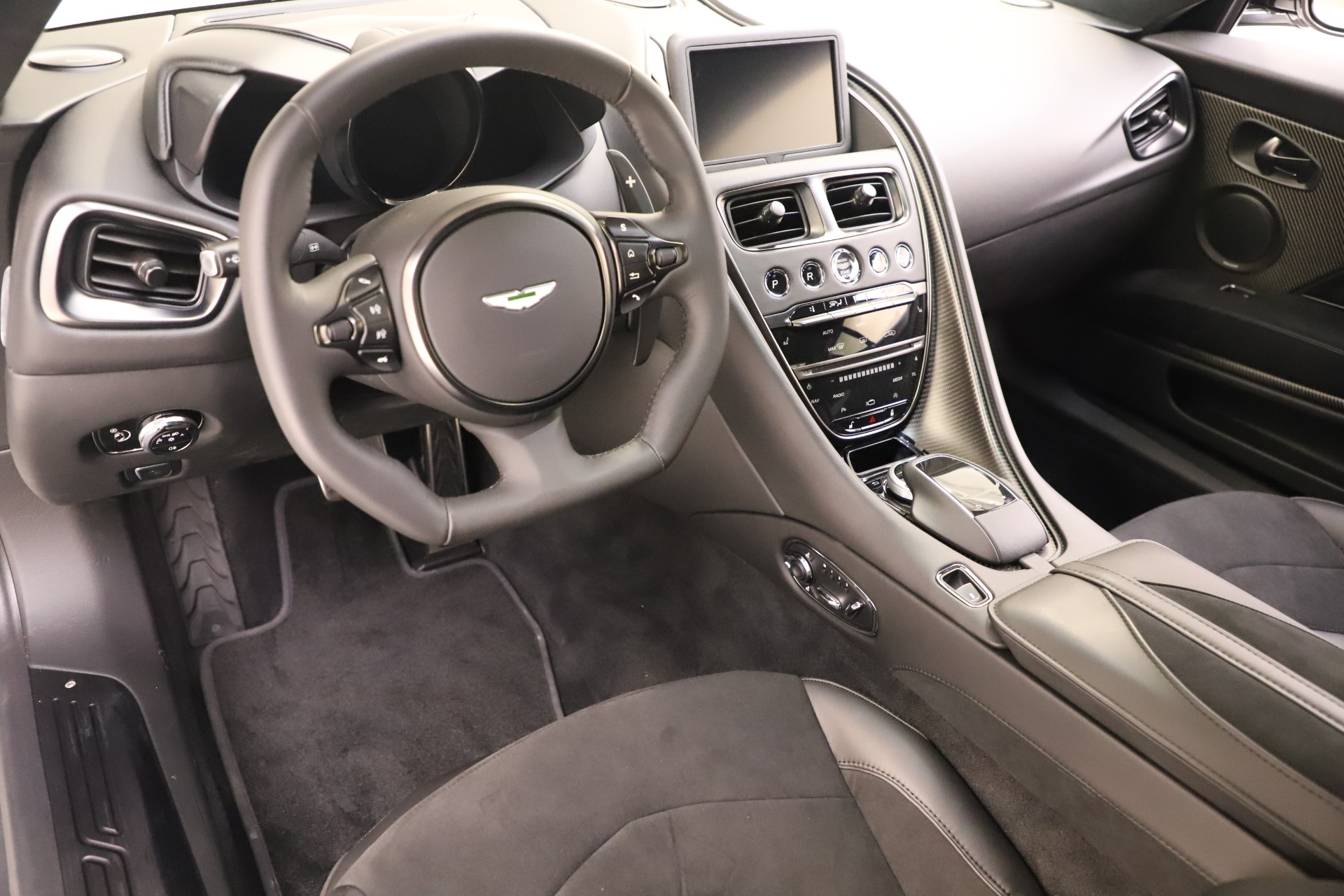 2019 Aston Martin DBS Superleggera, 2/20