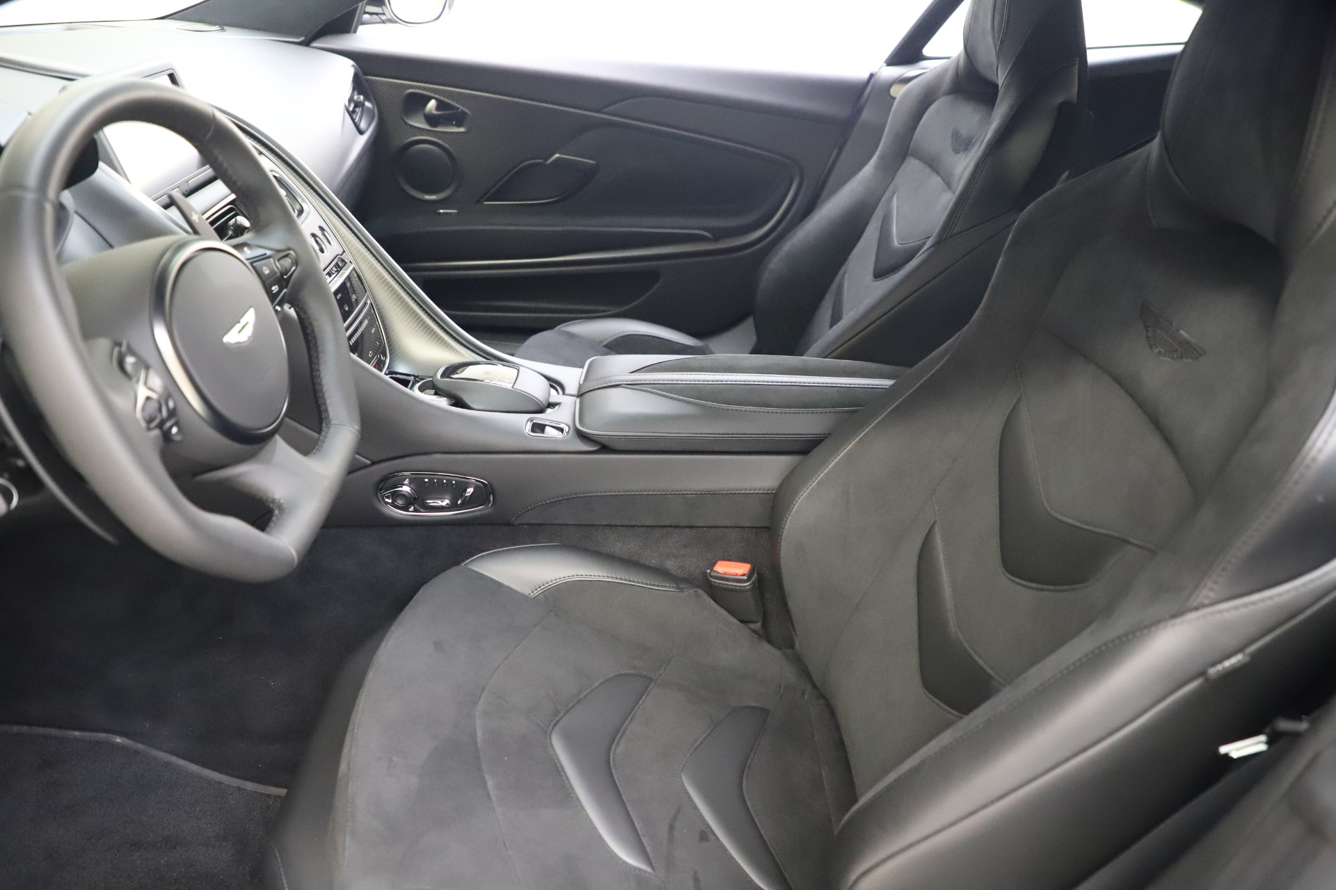 2019 Aston Martin DBS Superleggera, 3/20