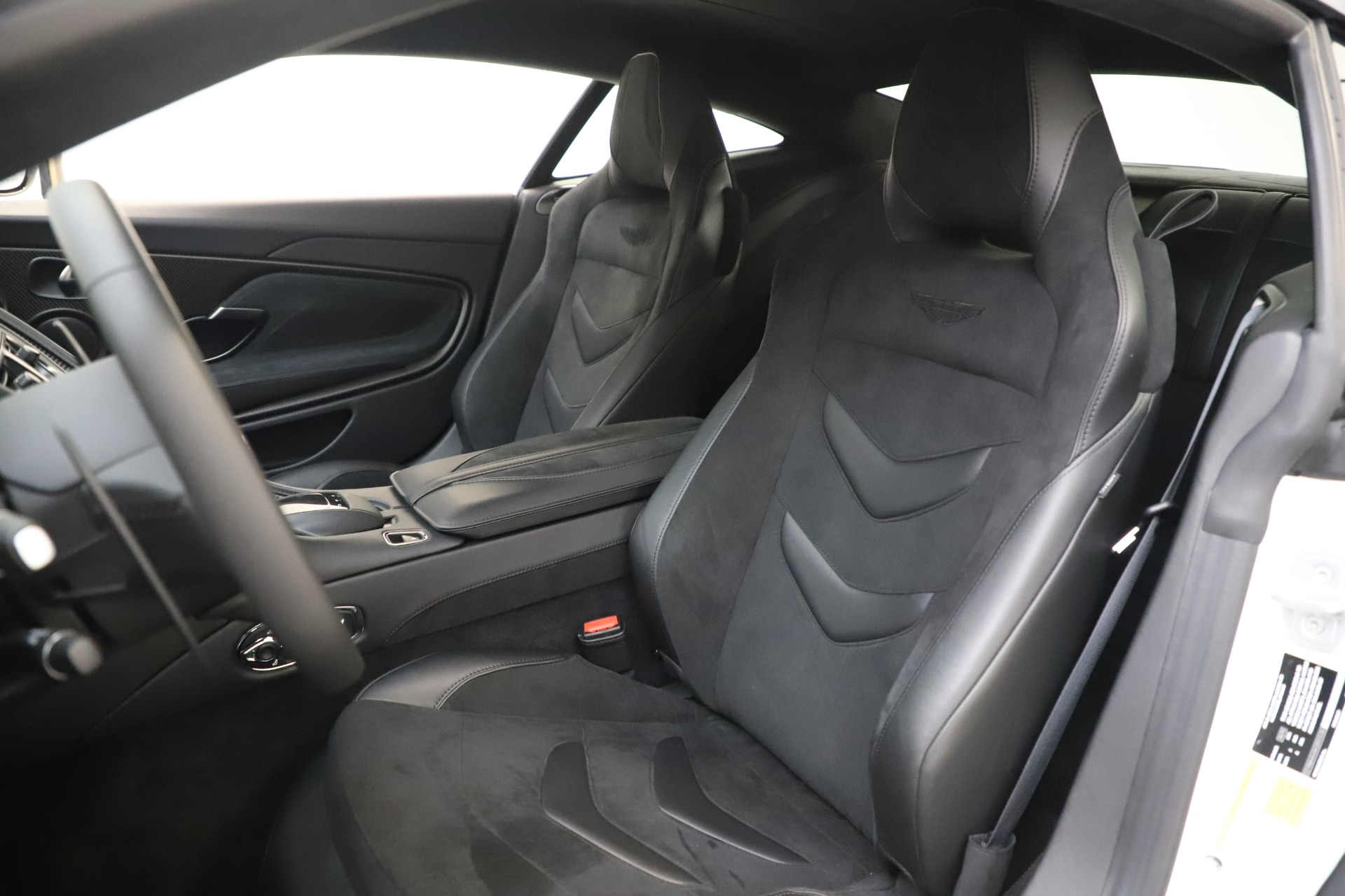 2019 Aston Martin DBS Superleggera, 5/20