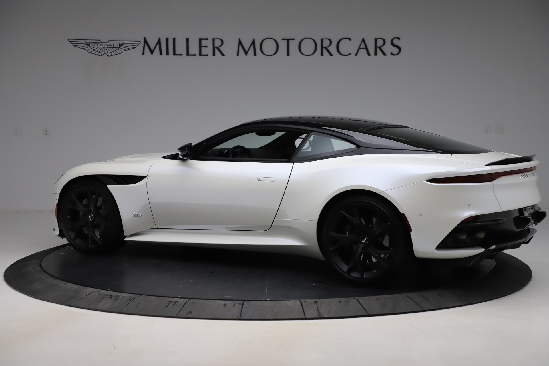 2019 Aston Martin DBS Superleggera, 10/20