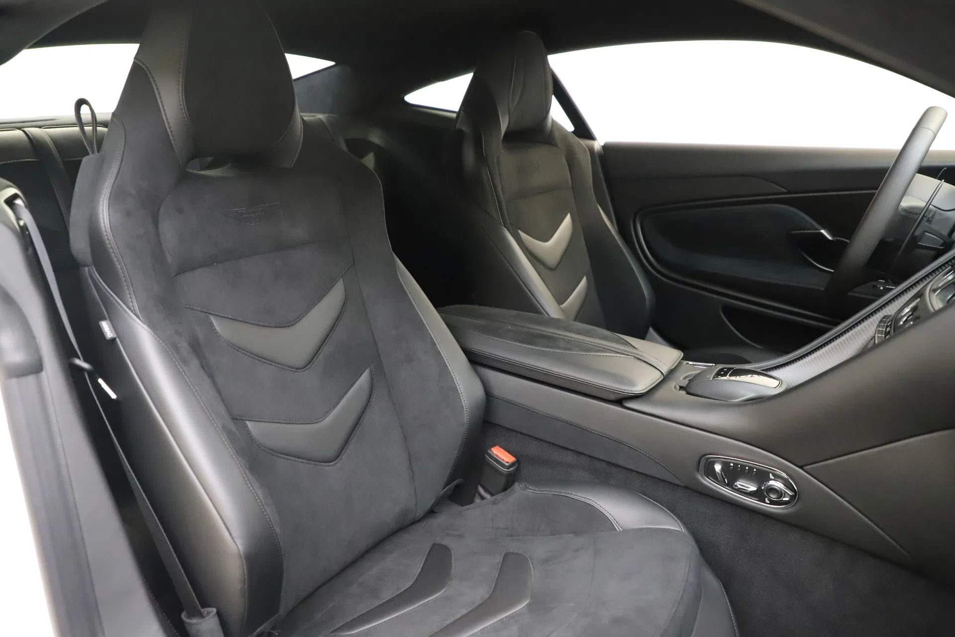 2019 Aston Martin DBS Superleggera interior, seats, Obsidian Black