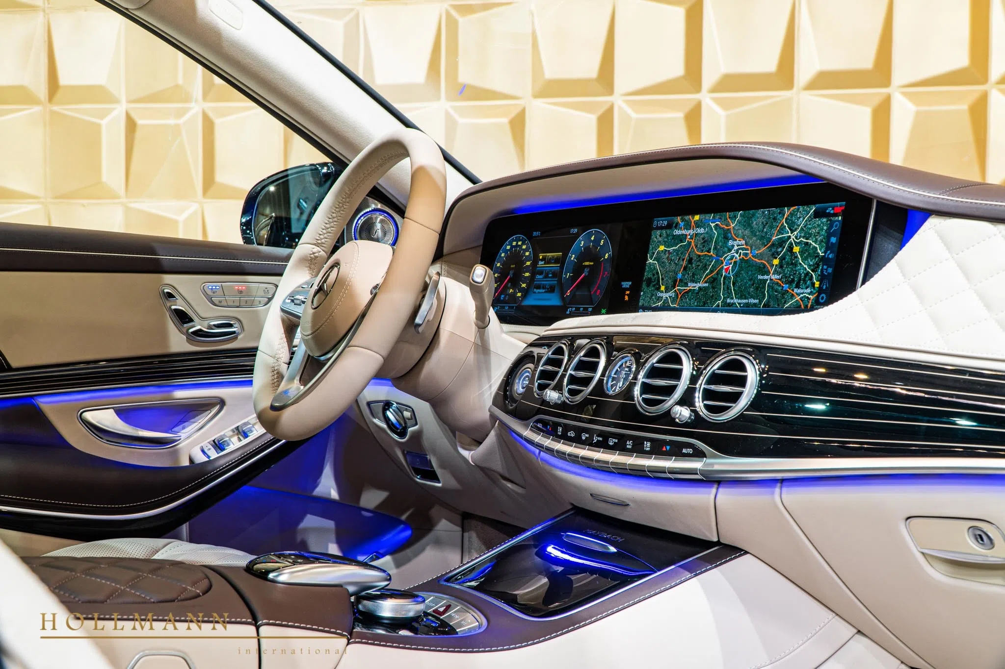 2020 Mercedes-Maybach S 650 interior, dashboard