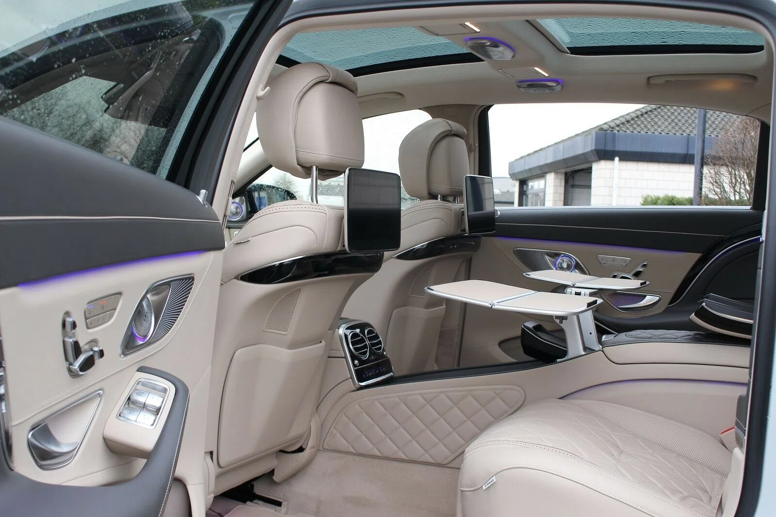 2020 Mercedes-Maybach S 650 interior, seats, Beige