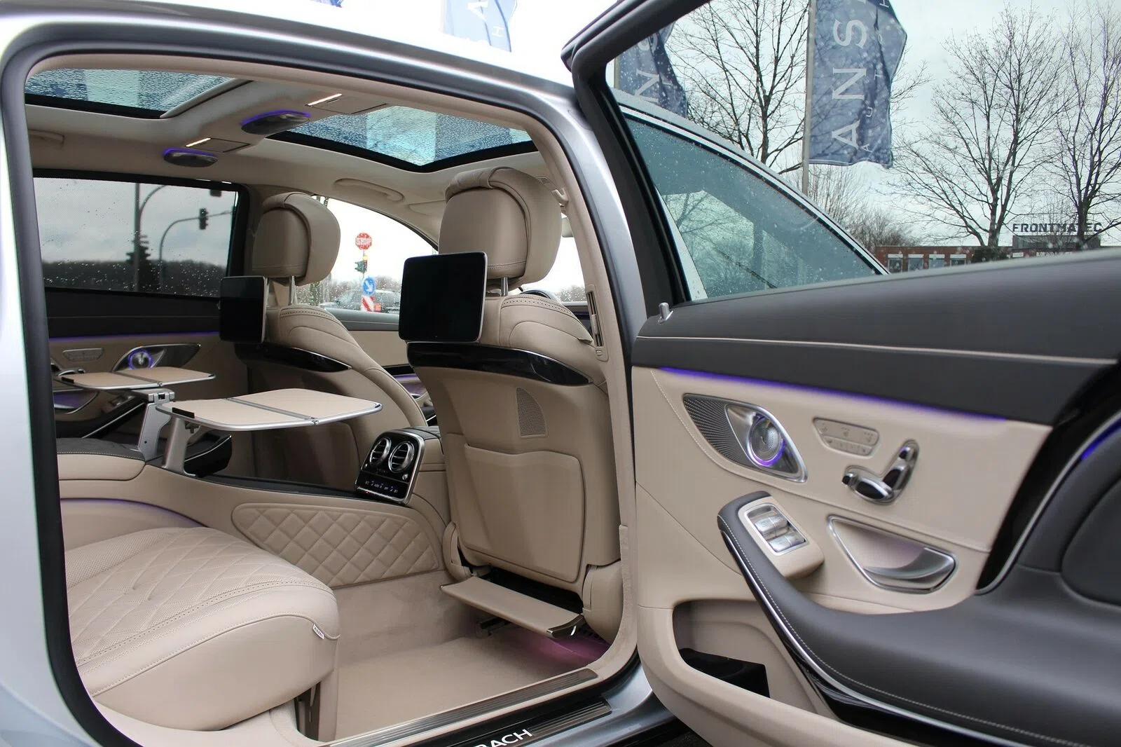 2020 Mercedes-Maybach S 650 interior, seats, Beige