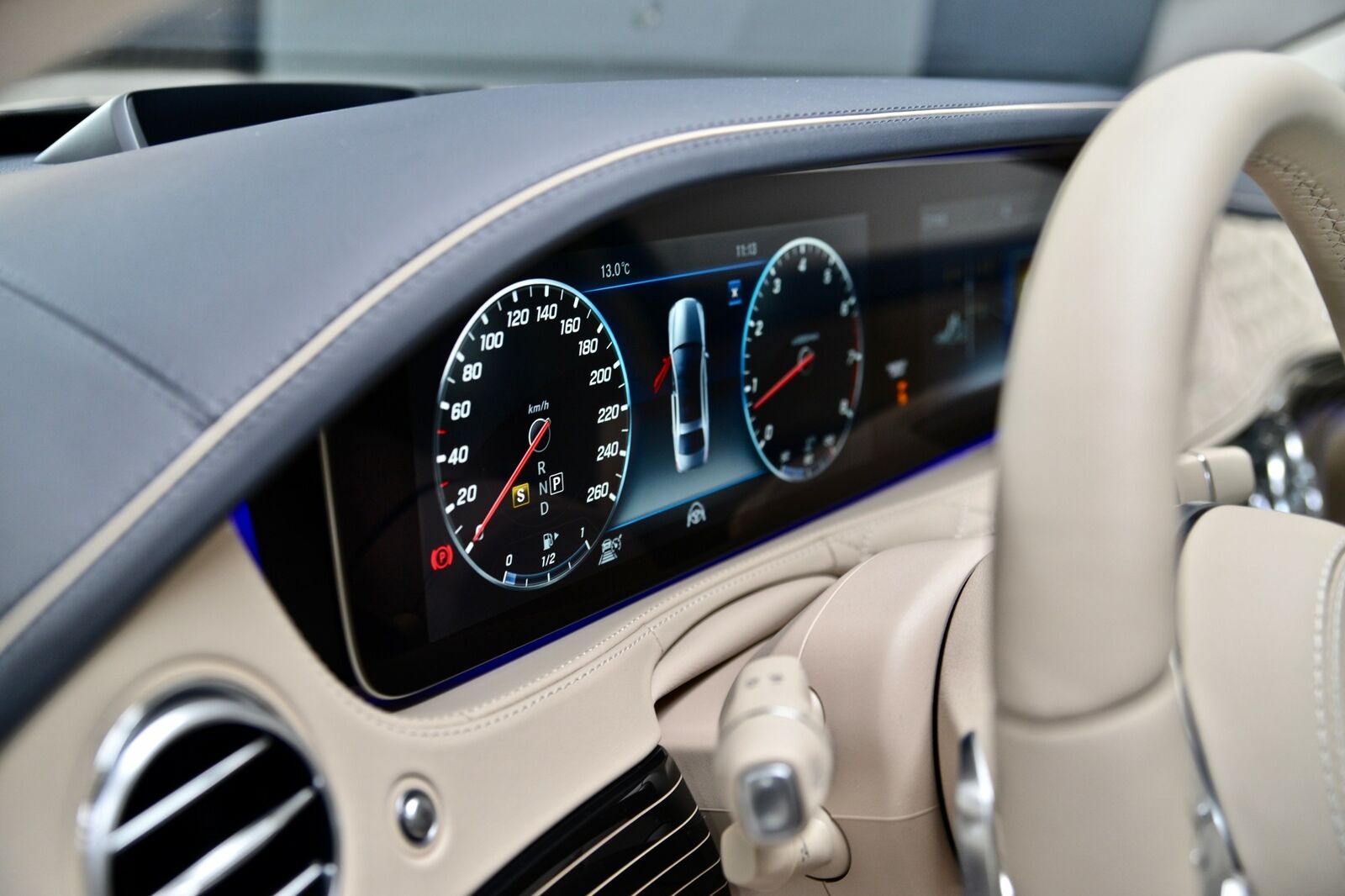 2020 Mercedes-Maybach S560, 16/20