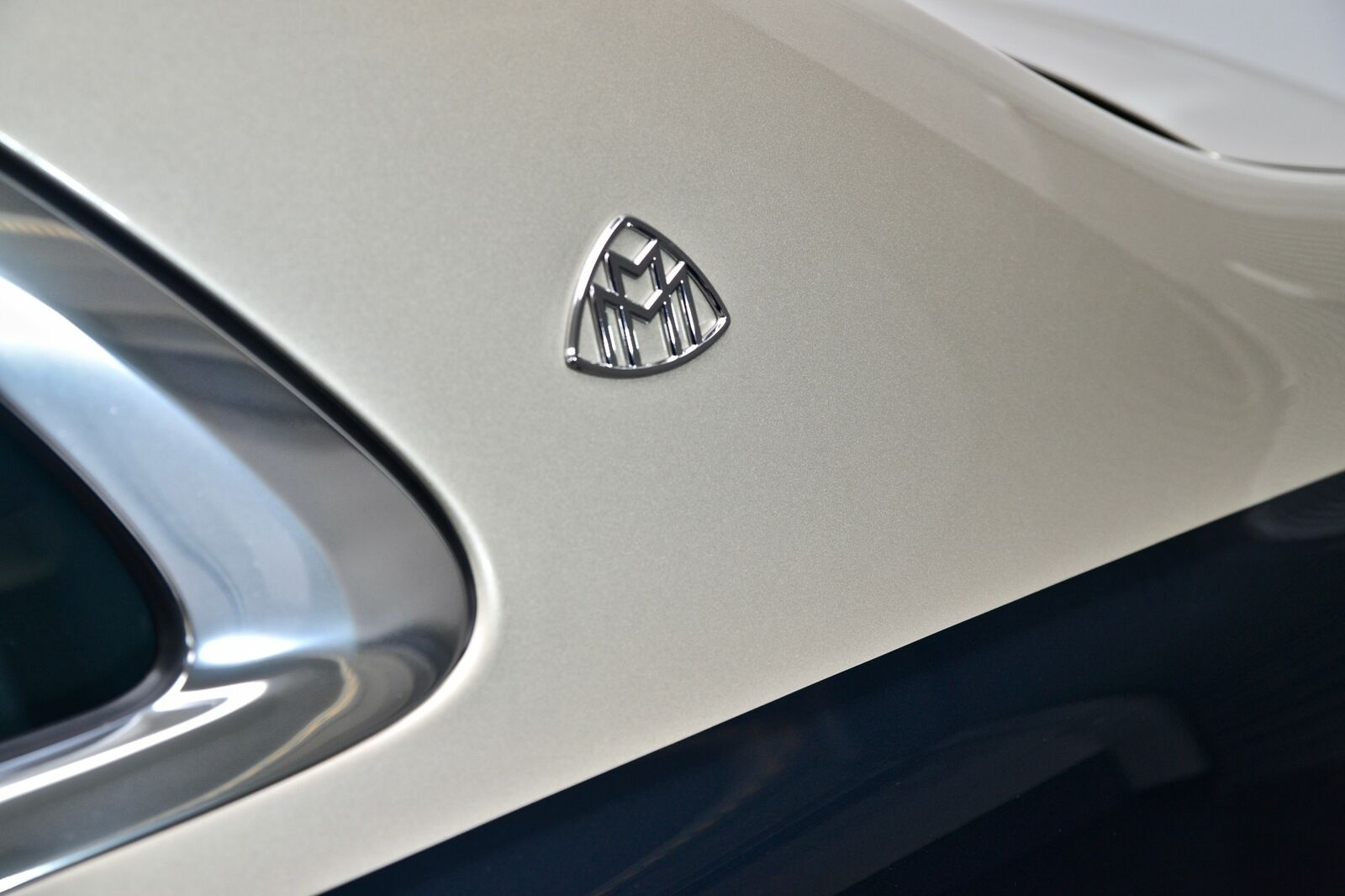 2020 Mercedes-Maybach S560, 17/20
