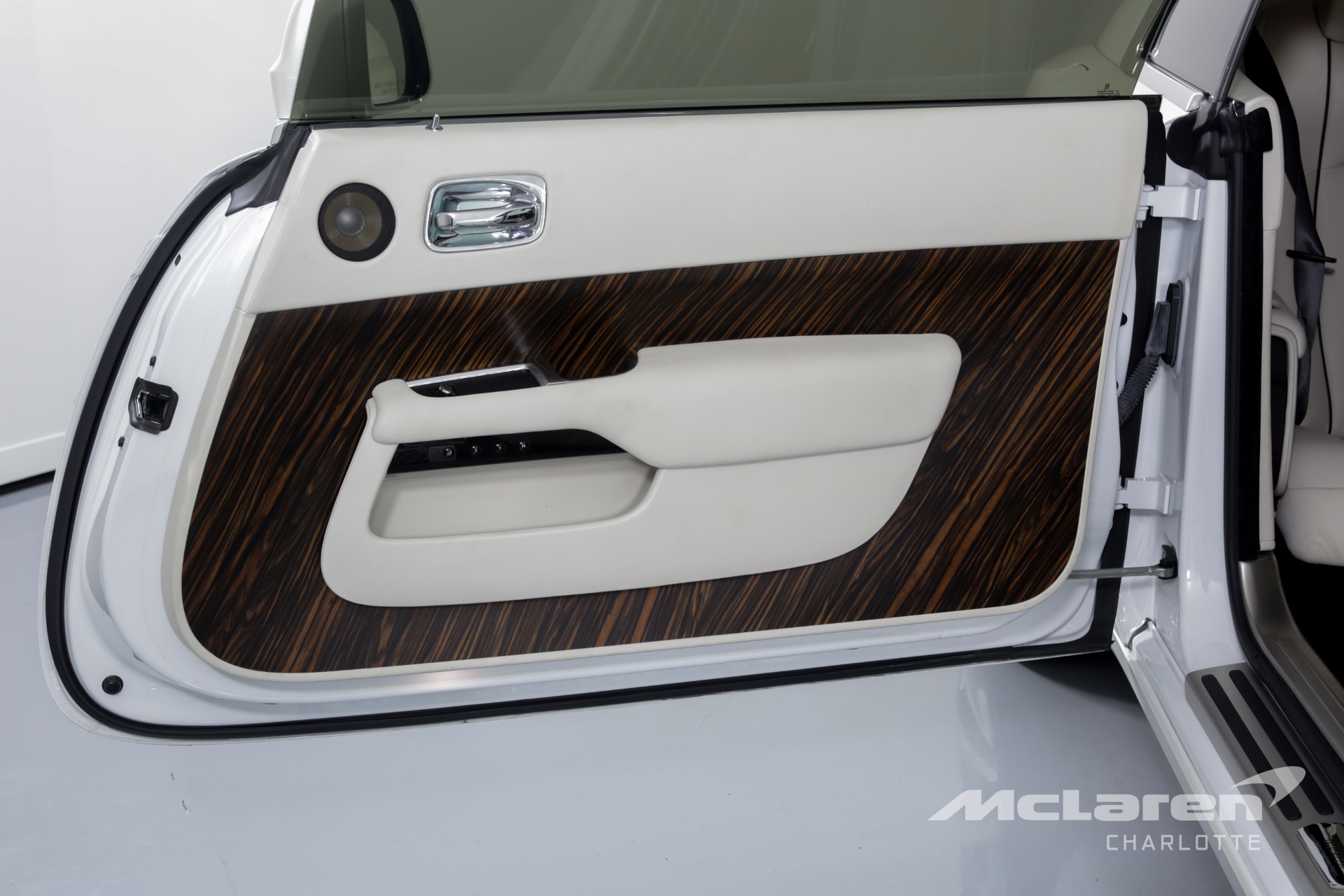 2014 ROLLS-ROYCE WRAITH, 17/20