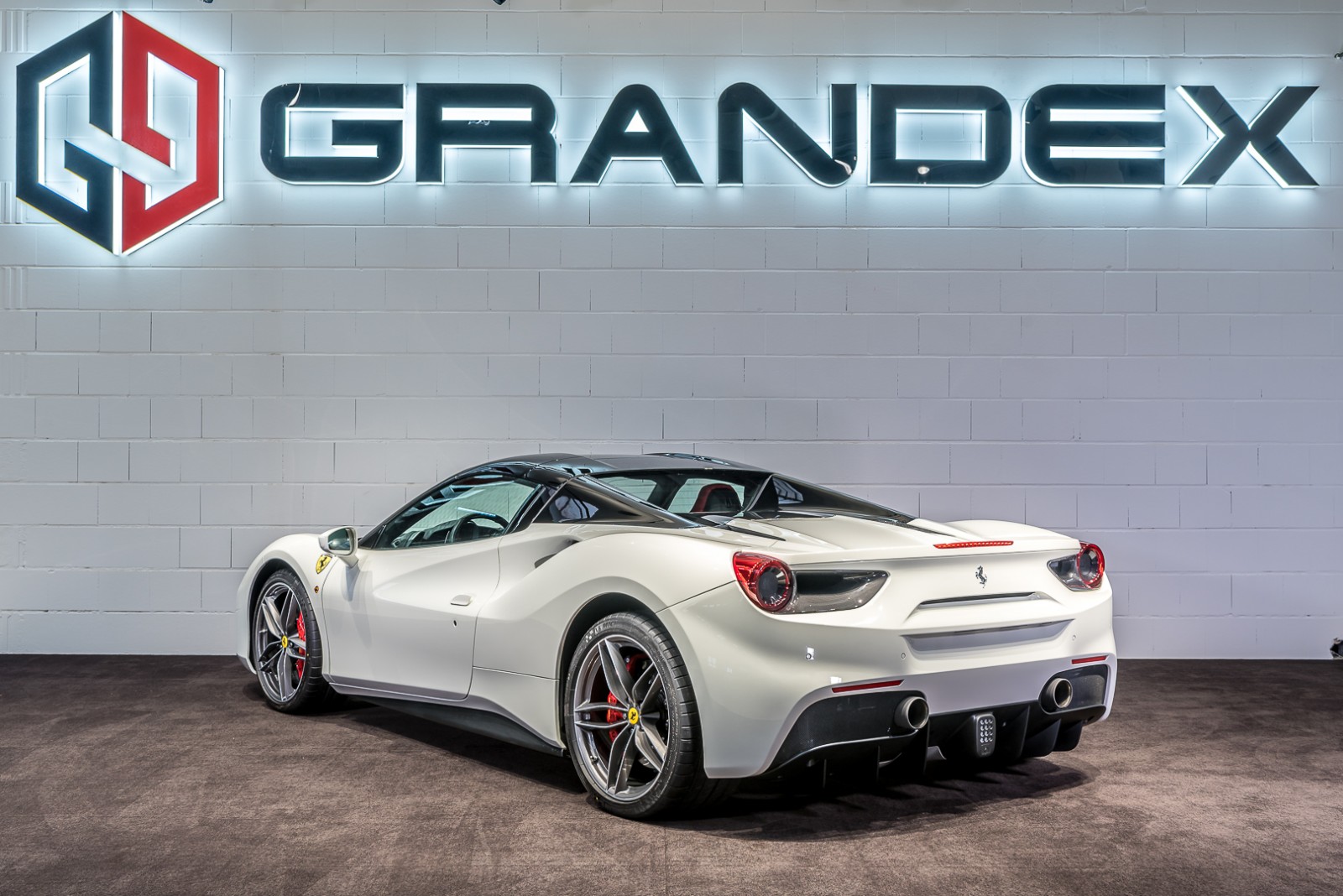 2018 Ferrari 488 Spider, 12/20