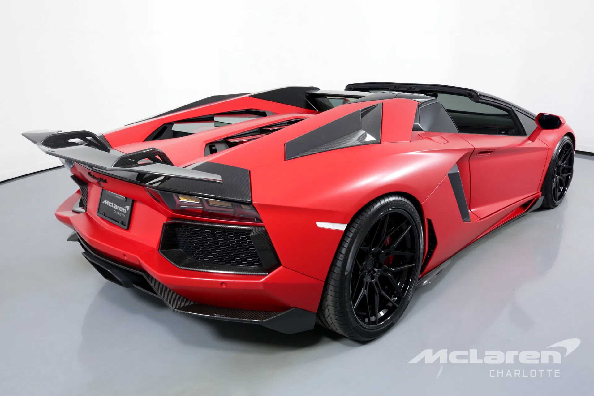 2014 Lamborghini Aventador LP 700-4 for sale, exterior, Rosso Mars
