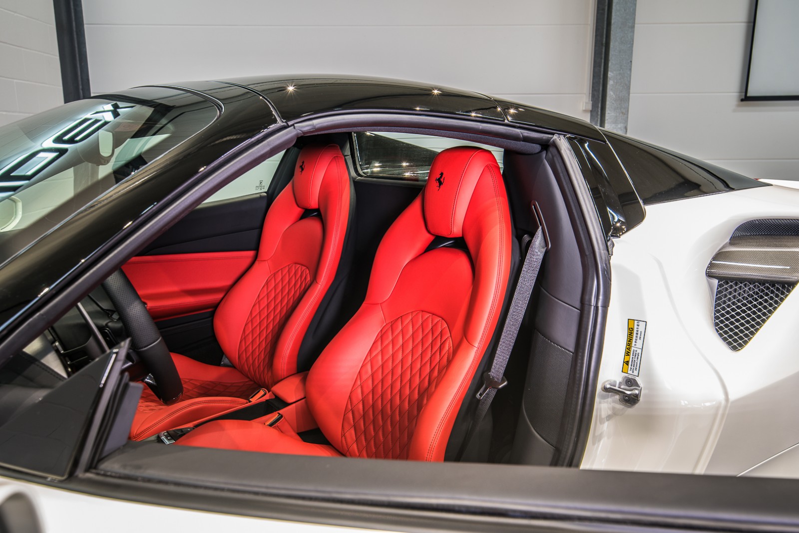 2018 Ferrari 488 Spider, 17/20