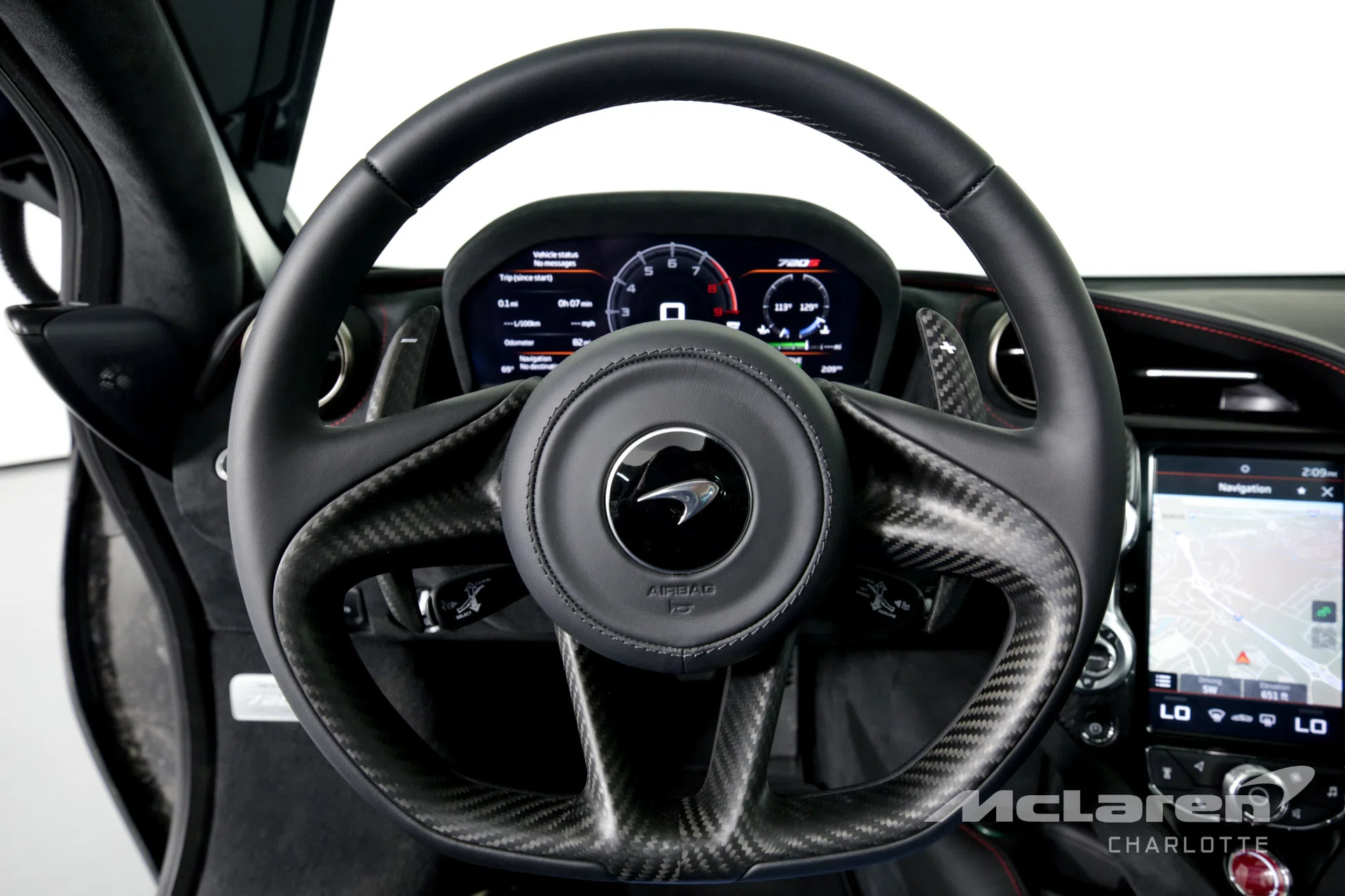 2020 McLaren 720S Performance interior, steering wheel, Leather Black