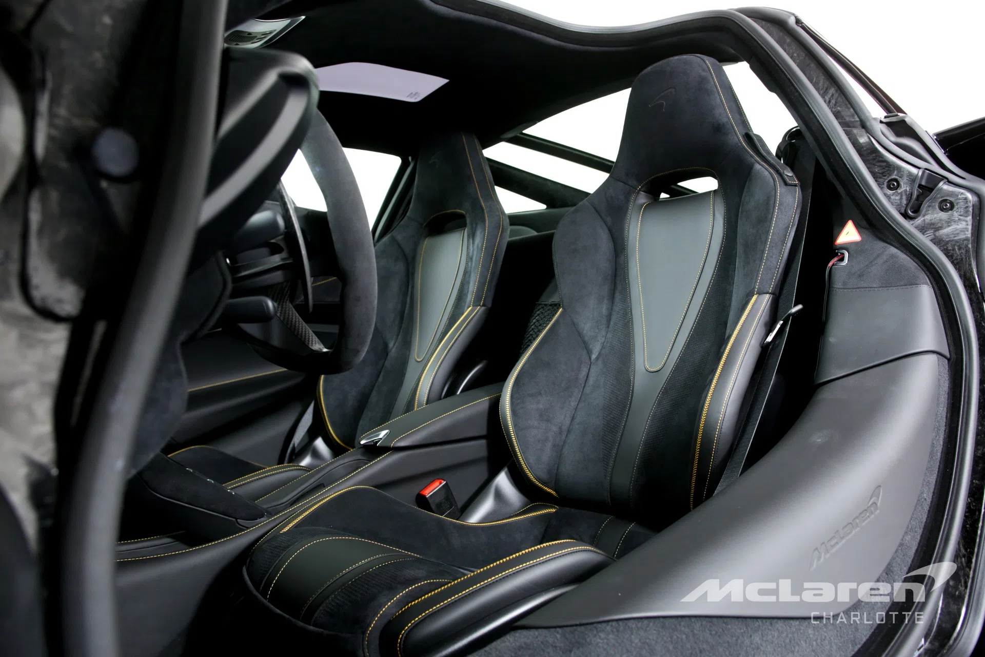 2019 McLaren 720S Performance interior, seats, Carbon Black with JET Black Insert