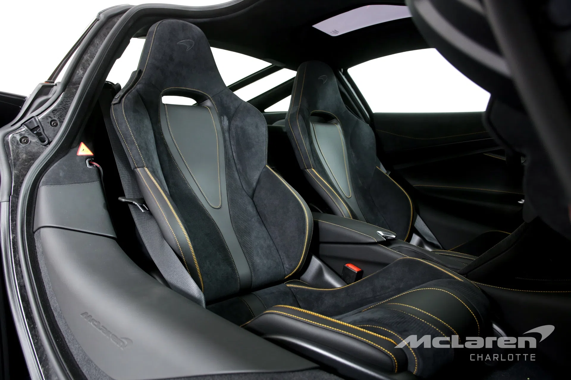 2019 McLaren 720S Performance interior, seats, Carbon Black with JET Black Insert