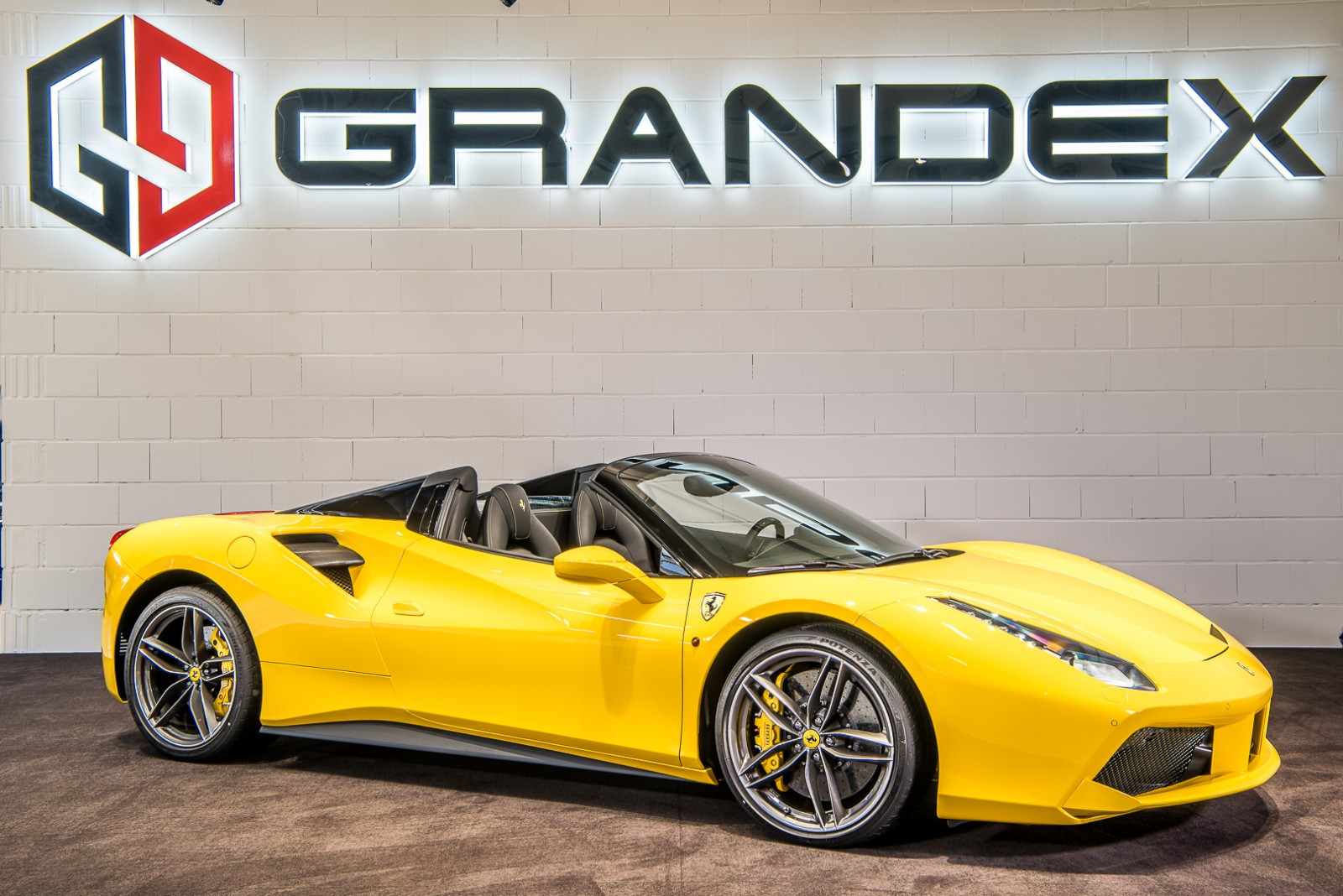 2018 Ferrari 488 Spider, 5/19