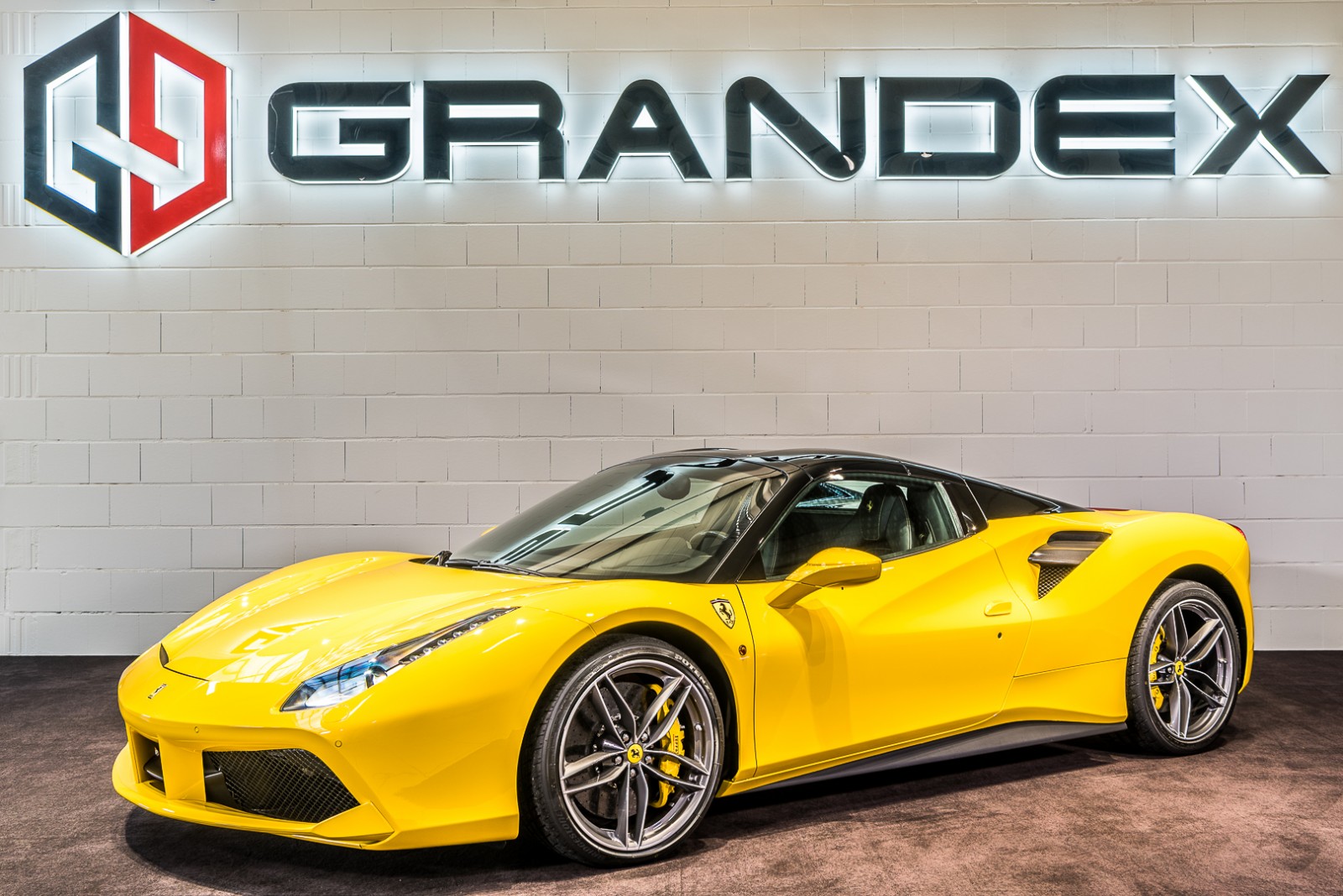 2018 Ferrari 488 Spider, 6/19