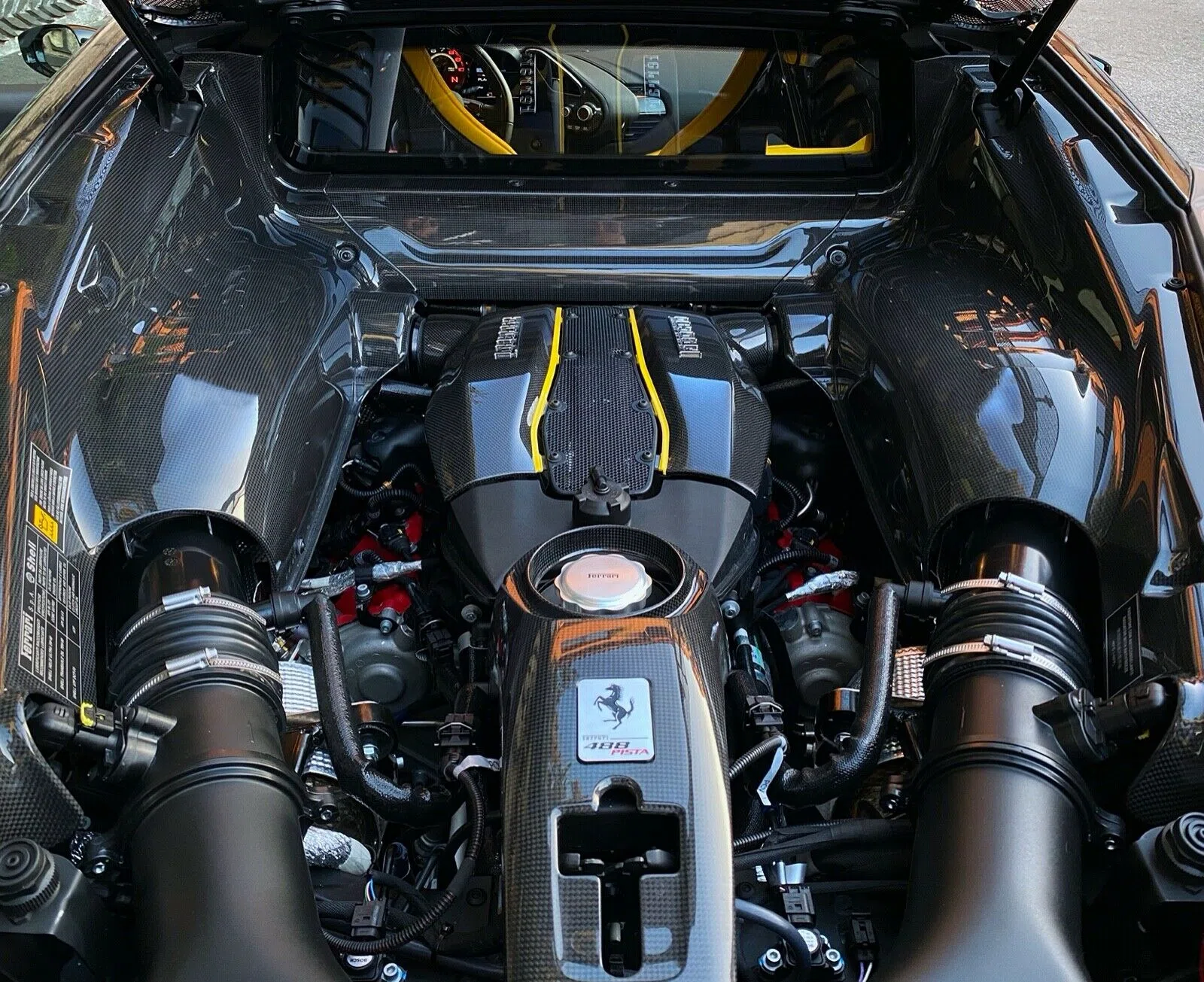 2020 Ferrari 488 Pista - Atelier Car engine