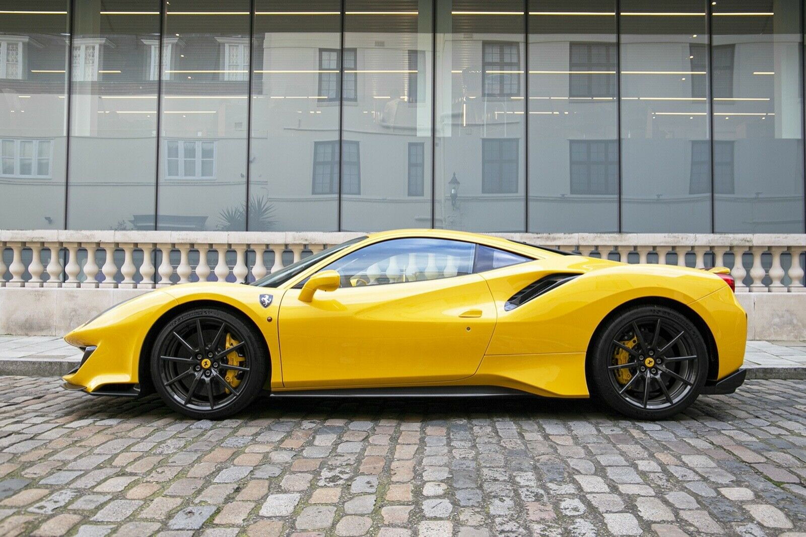2019 Ferrari 488 Pista Pista, 2/20