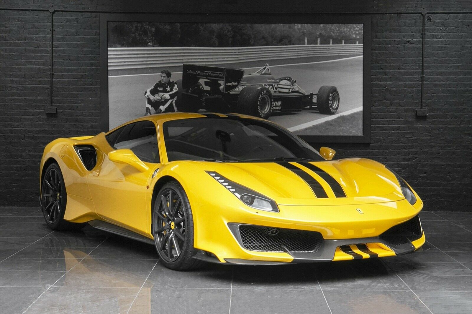 2019 Ferrari 488 Pista Pista, 20/20