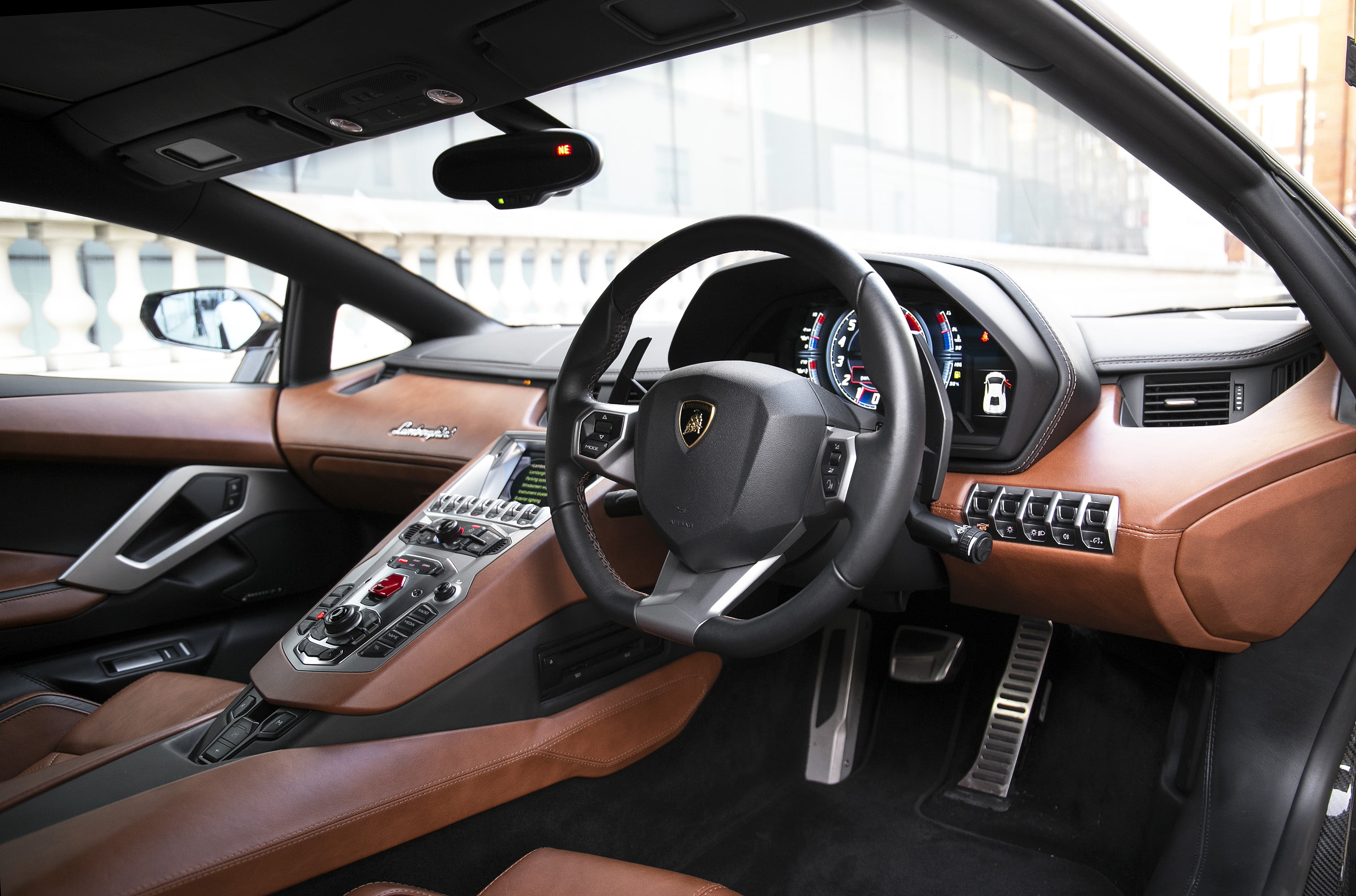 2017 Lamborghini Aventador S, 2/20