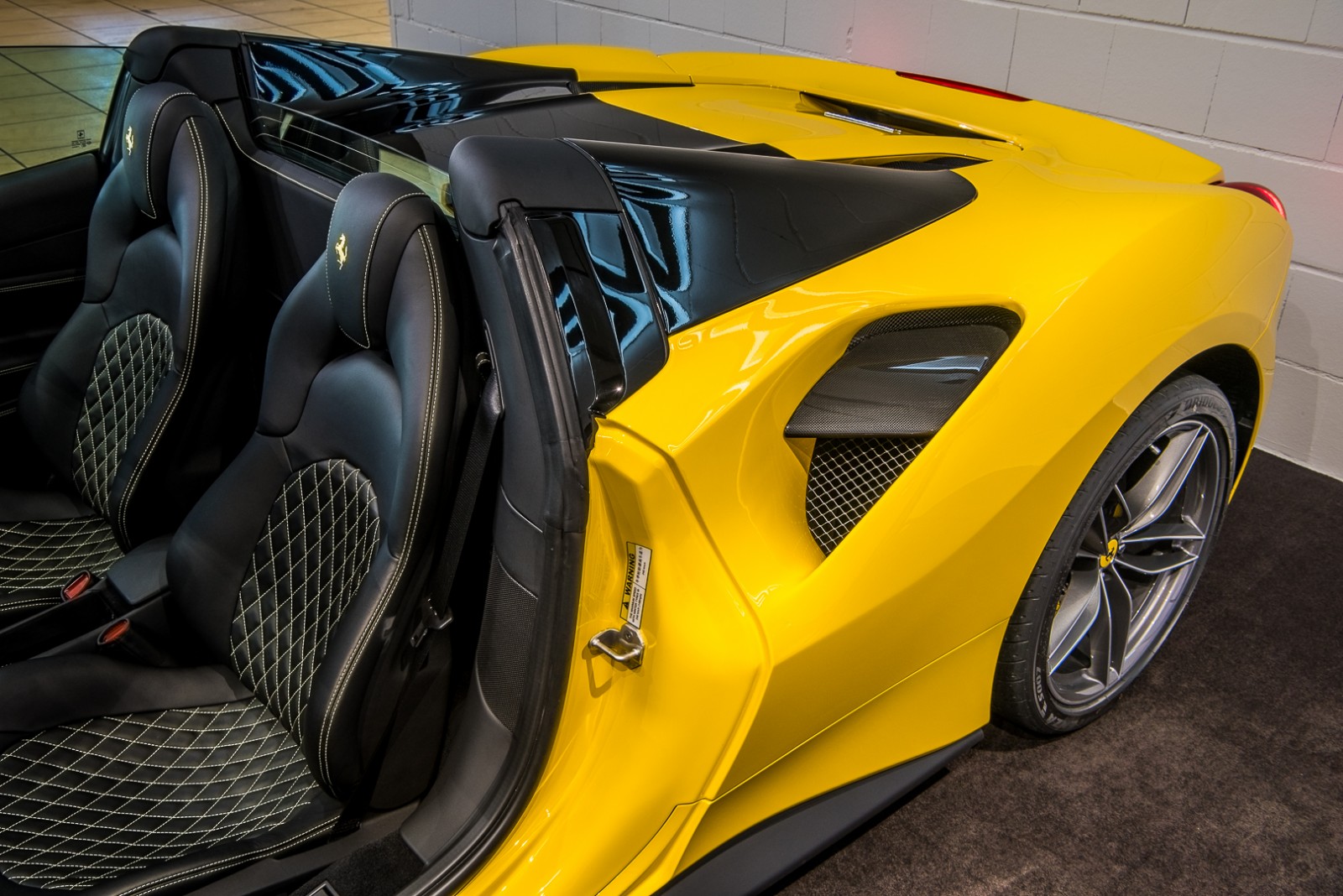 2018 Ferrari 488 Spider, 11/19