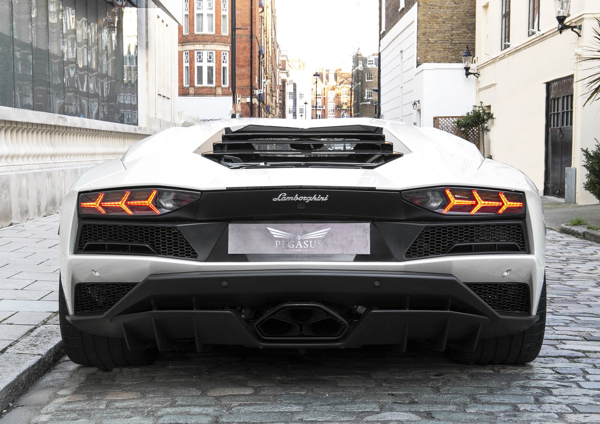 2017 Lamborghini Aventador S, 14/20