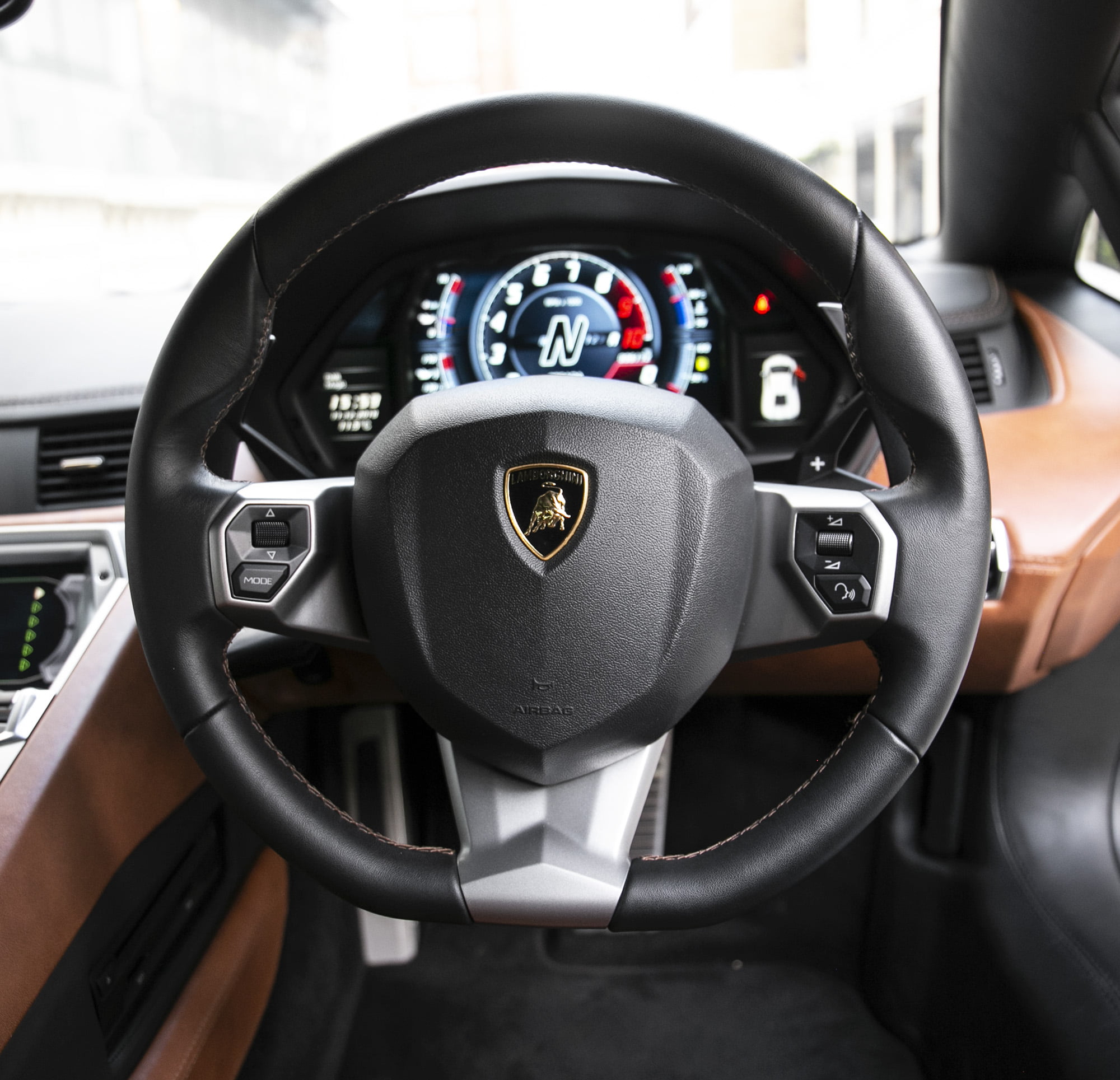 2017 Lamborghini Aventador S, 18/20