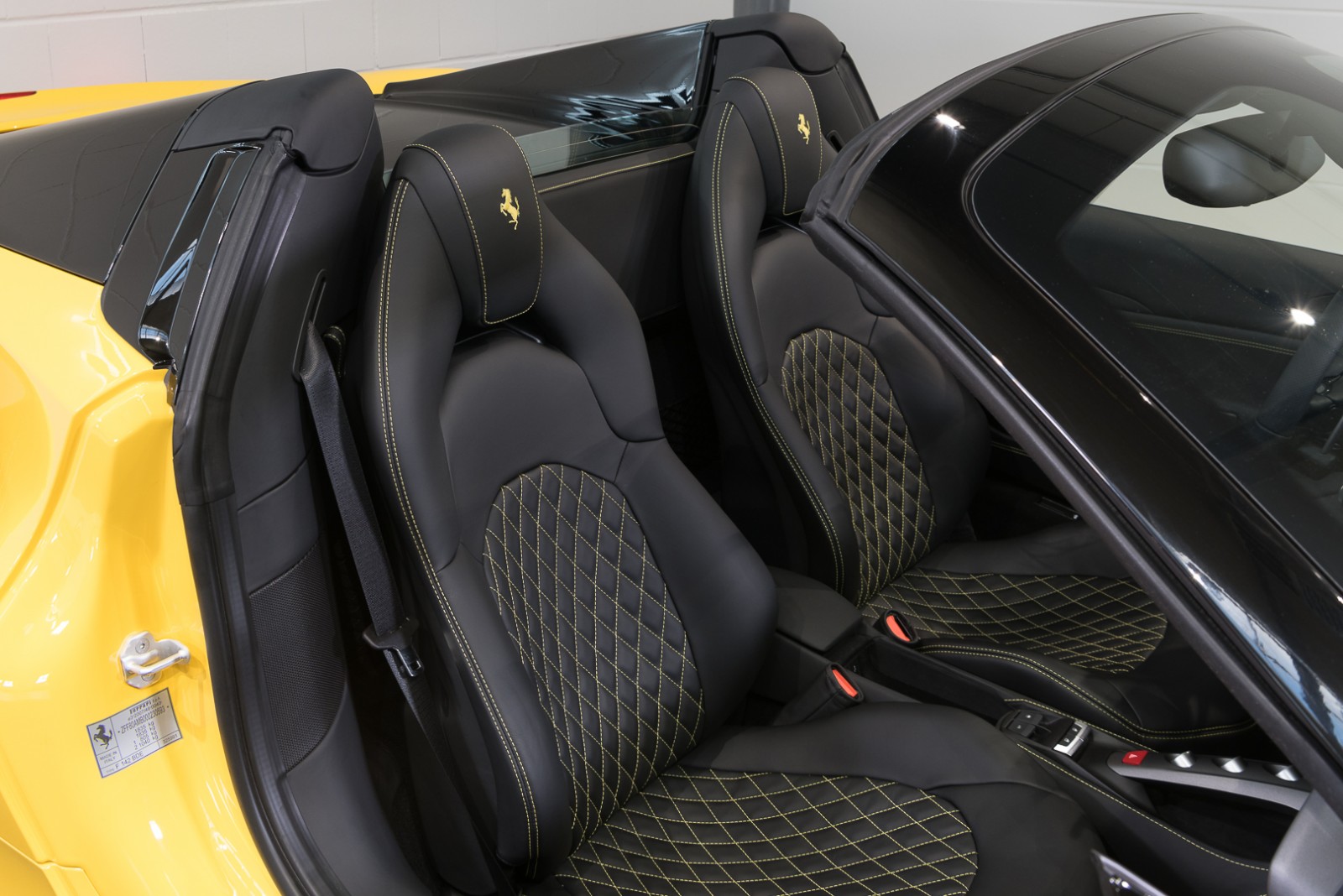 2018 Ferrari 488 Spider, 15/19