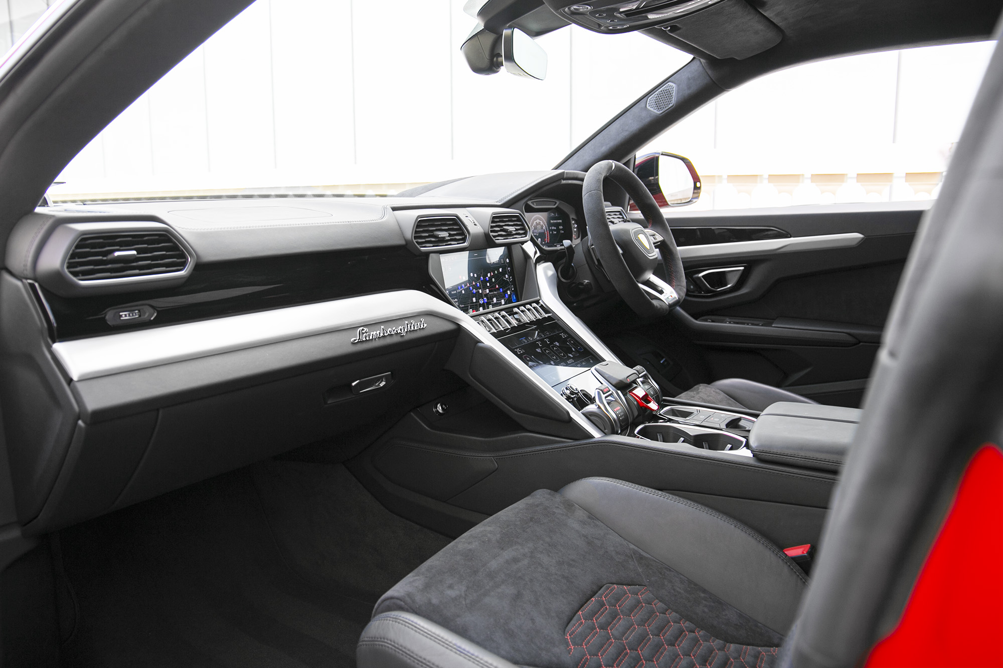 2018 Lamborghini Urus, 3/20