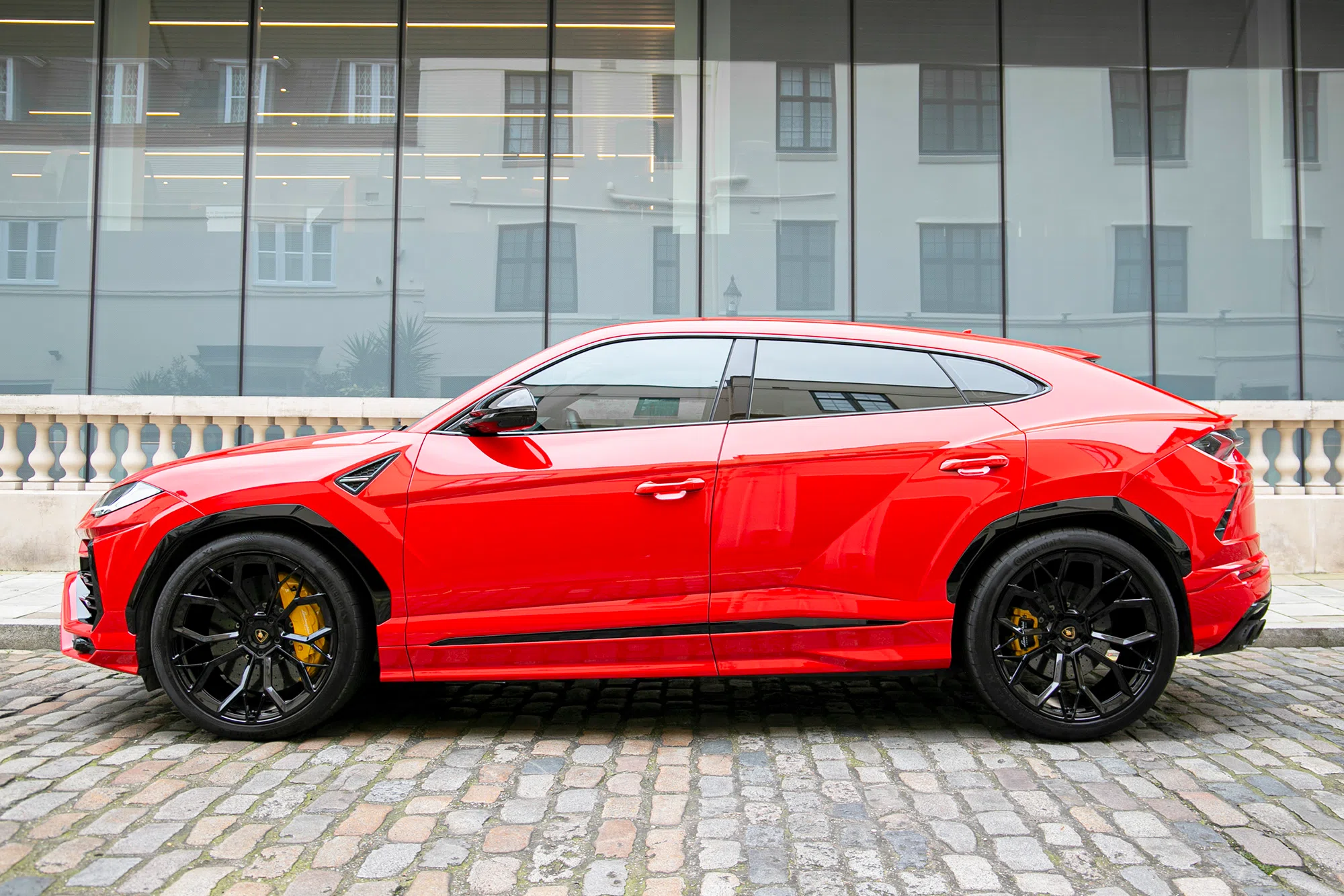 2018 Lamborghini Urus for sale, exterior, Red