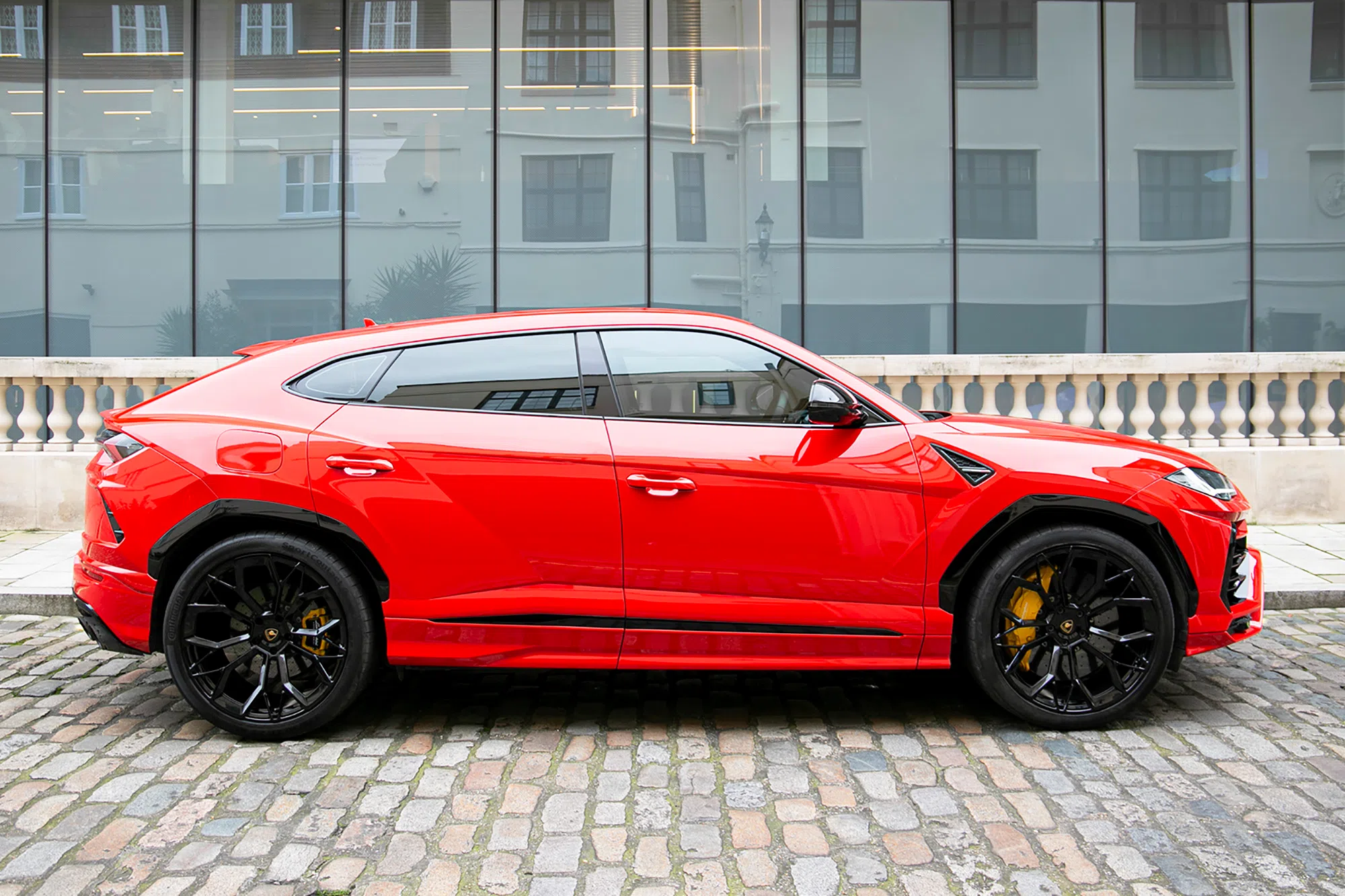2018 Lamborghini Urus for sale, exterior, Red