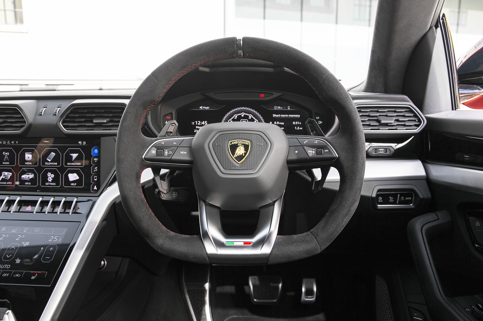 2018 Lamborghini Urus, 17/20