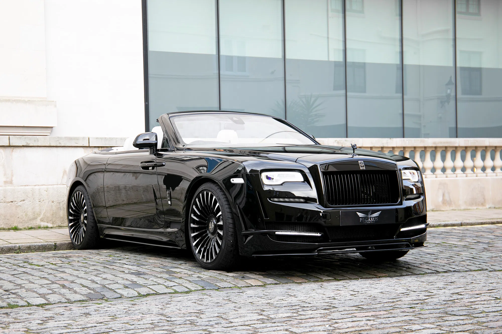 2019 Rolls-Royce Dawn Onyx