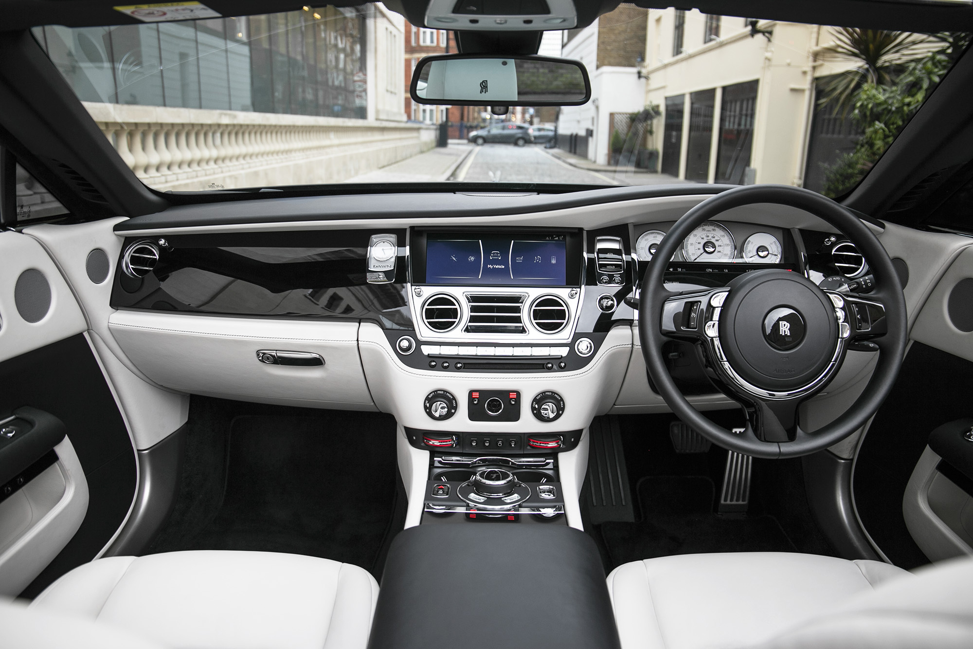 2019 Rolls-Royce Dawn Onyx, 2/20