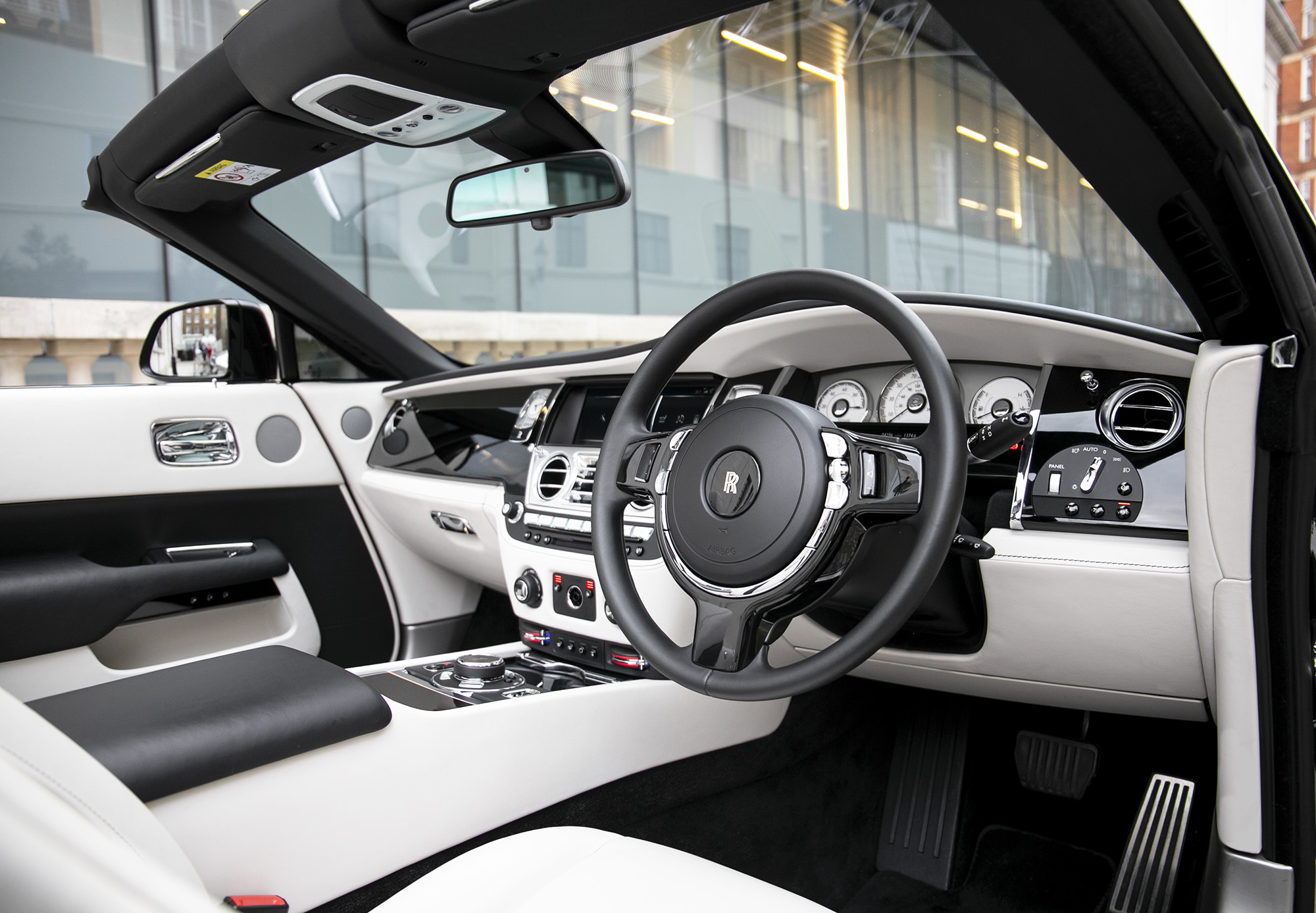 2019 Rolls-Royce Dawn Onyx, 4/20