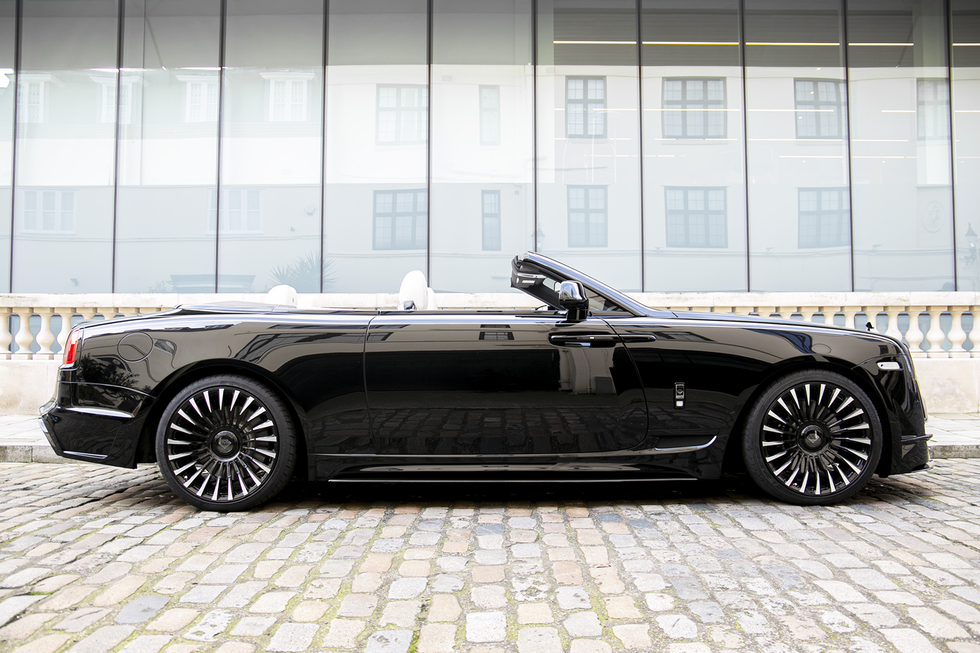 2019 Rolls-Royce Dawn Onyx, 9/20
