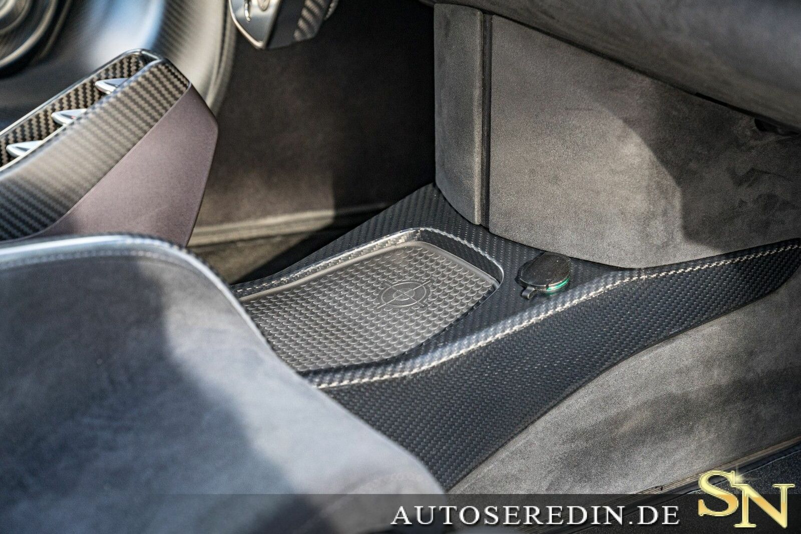 2018 McLaren Senna – 1 of 500, 14/20