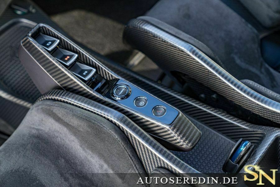 2020 McLaren Senna – 1 of 500, 13/20