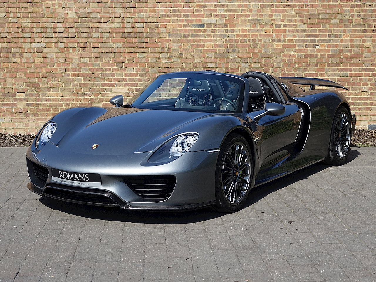 2015 Porsche 918 Spyder, 2/20