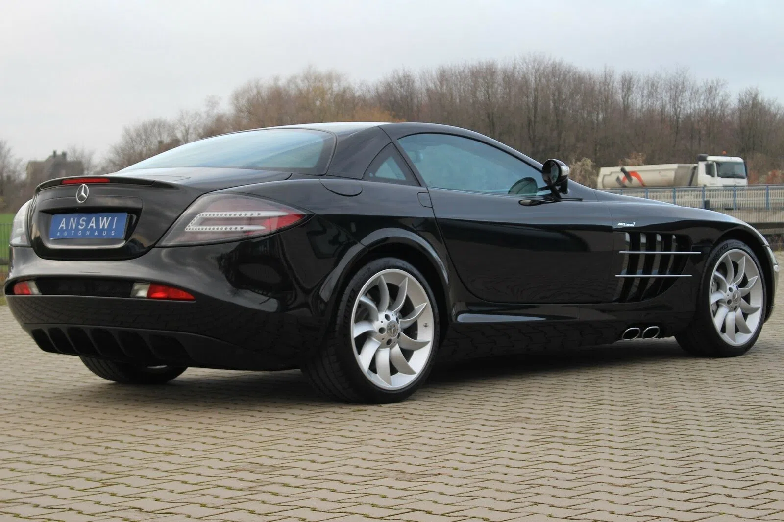 2019 Mercedes-Benz SLR McLaren Coupé for sale, exterior, Black