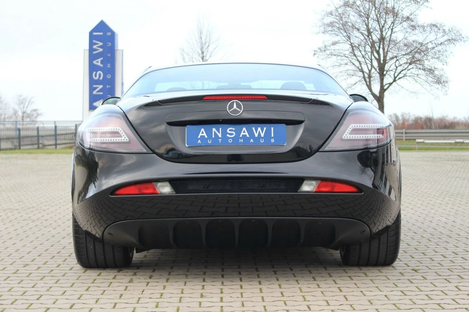 2019 Mercedes-Benz SLR McLaren Coupé for sale, exterior, Black