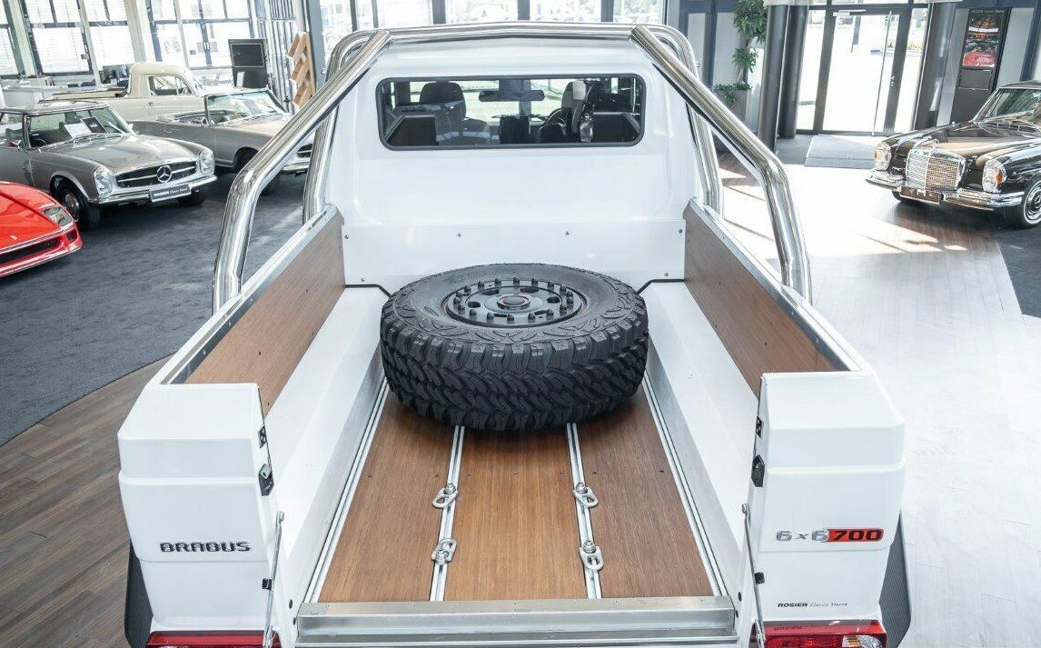 2015 BRABUS G 700 6x6, 14/20