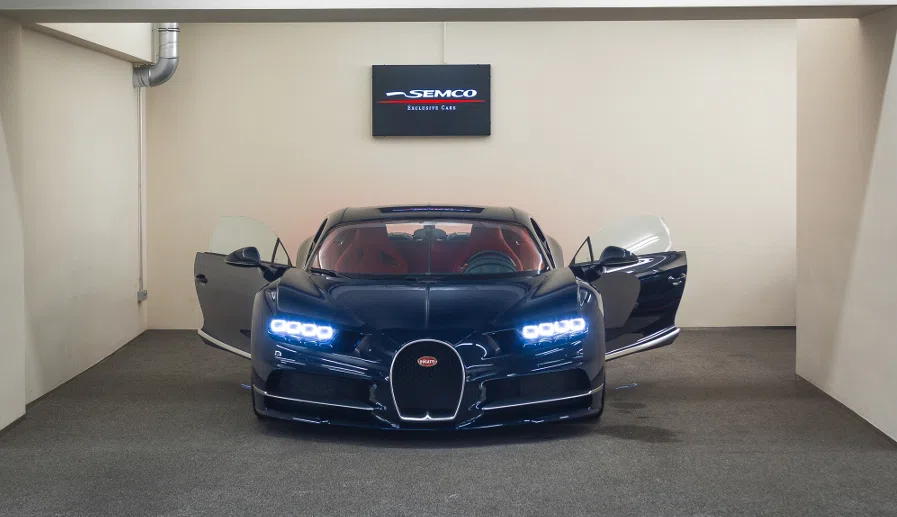 2020 Bugatti Chiron for sale, exterior, Full Carbon BLUE ROYAL