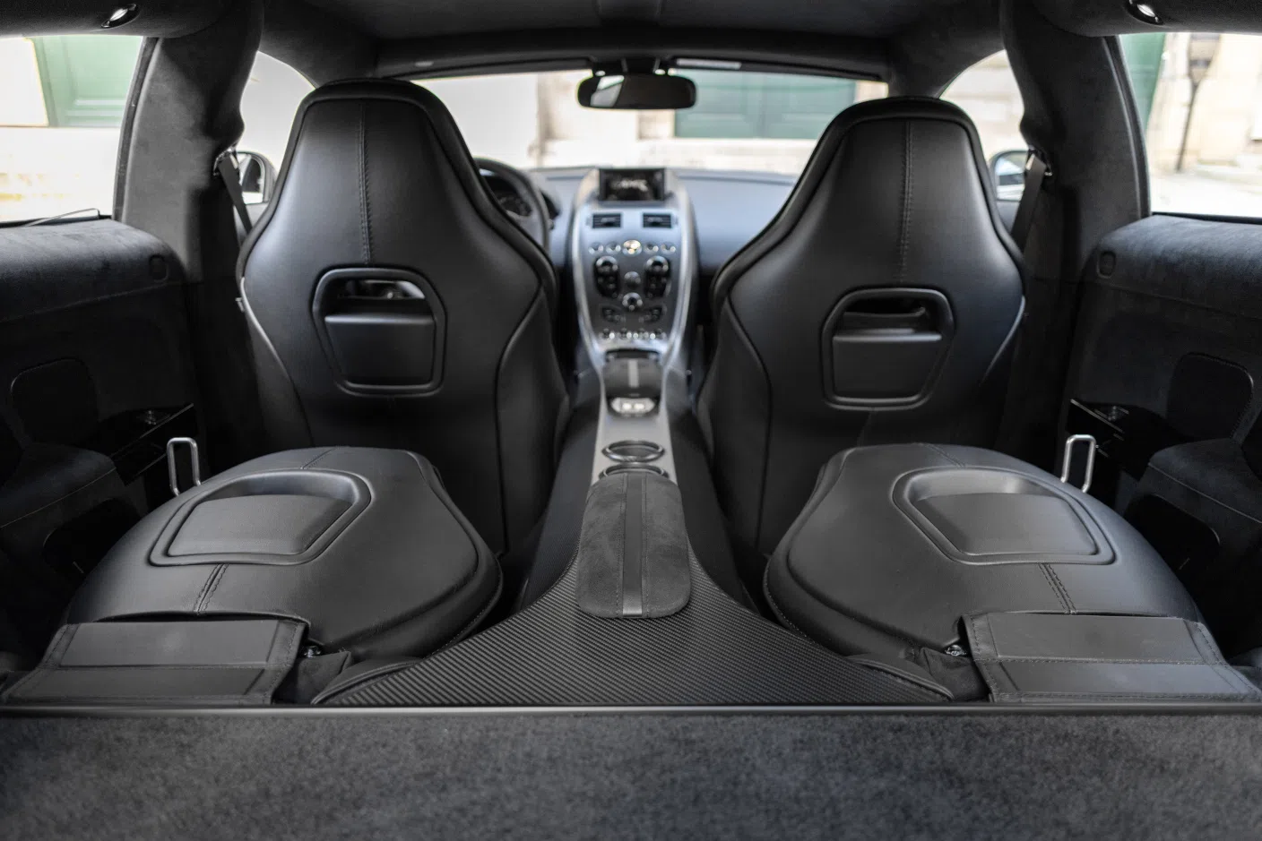 2019 Aston Martin Rapide AMR interior, seats, Cuir alcantara noir