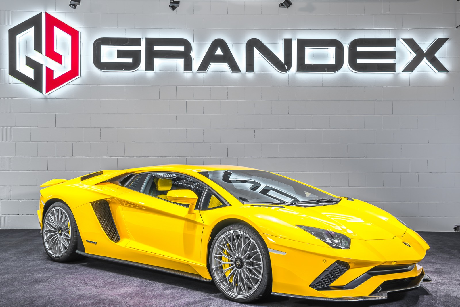 2018 Lamborghini Aventador S Coupe, 7/19