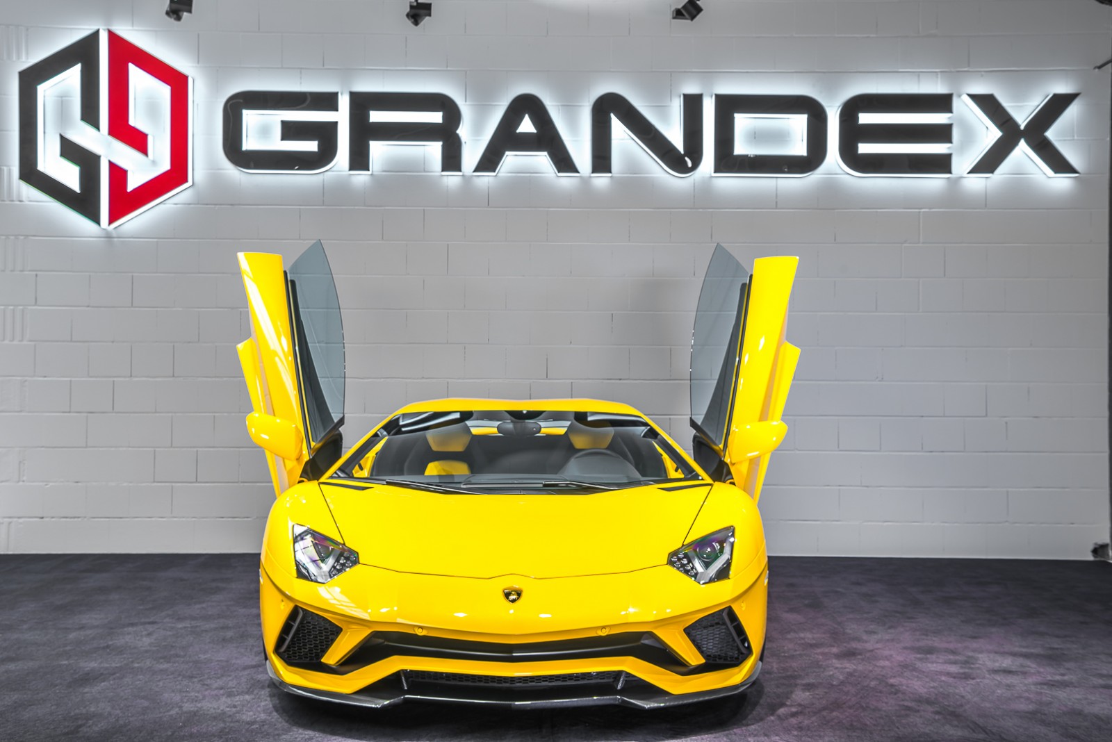 2018 Lamborghini Aventador S Coupe, 8/19